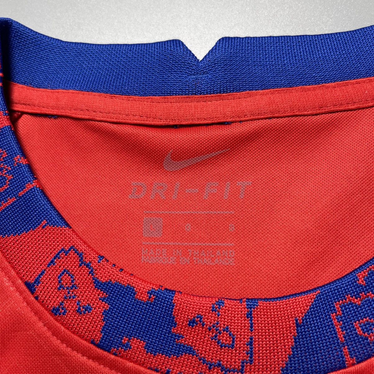 Nike ENGLAND x STUSSY NIKE 2020/2021 FOOTBALL PRE-MATCH JERSEY Size US L / EU 52-54 / 3 - 5 Thumbnail