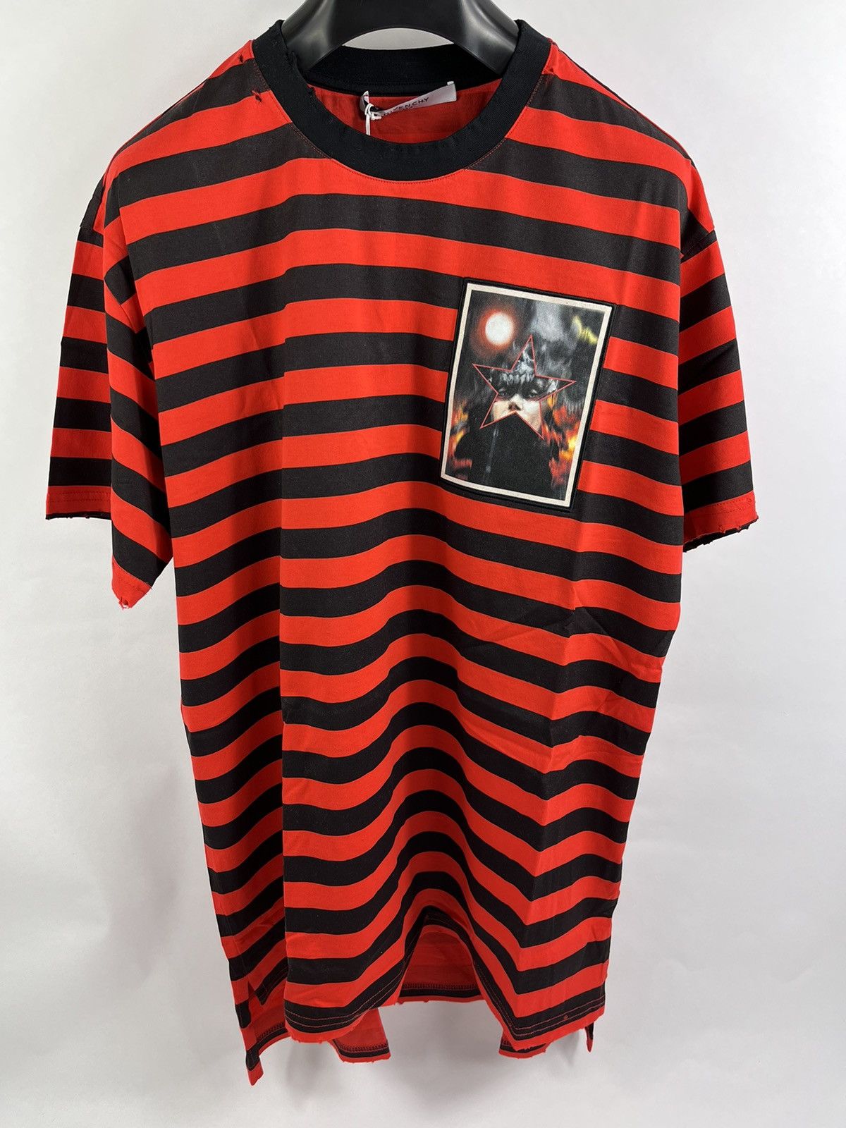 Givenchy BY RICCARDO TISCI PORTRAIT STRIPE PRINT OVERSIZED T-SHIRT Size US XL / EU 56 / 4 - 1 Thumbnail