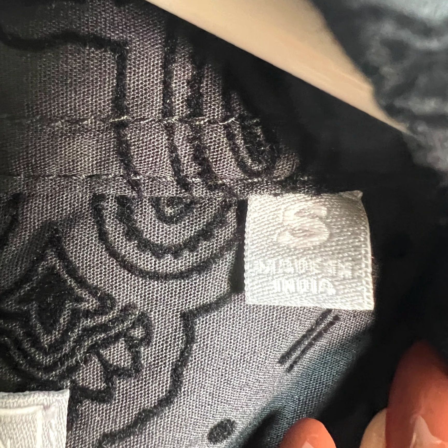 Alexander Julian Alexander Julian Mens Small Black Paisley Textured Button Down Shirt Shirt Mens Small Black Paisley Textured Button-Down Shirt Size US S / EU 44-46 / 1 - 4 Thumbnail
