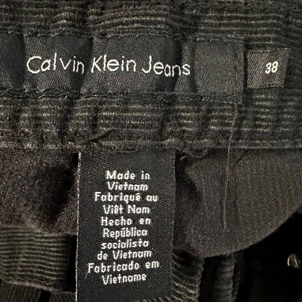 Calvin Klein Calvin Klein Pants Men 38 Black Corduroy Straight Leg Flat Front 5 Pocket Casual Regular Inseam 31 Vintage No Mens Size US 38 / EU 54 - 3 Thumbnail