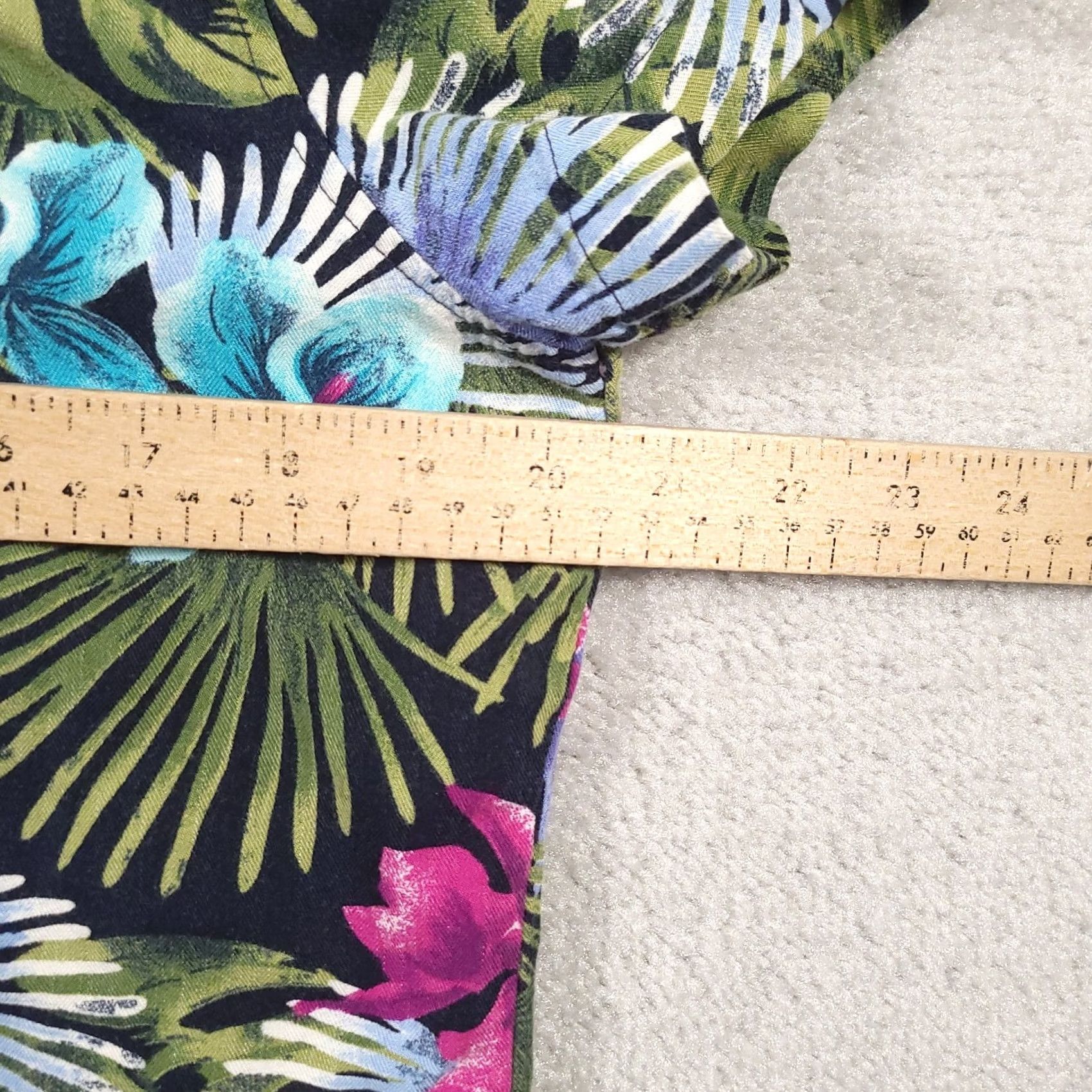 Vintage VINTAGE White Stag Ladies Floral Button Up Hawaiian Shirt Top Shoulder Pads Shirt Women L Blue 90s Hawaiian Style Basic Shirt Size L / US 10 / IT 46 - 4 Thumbnail