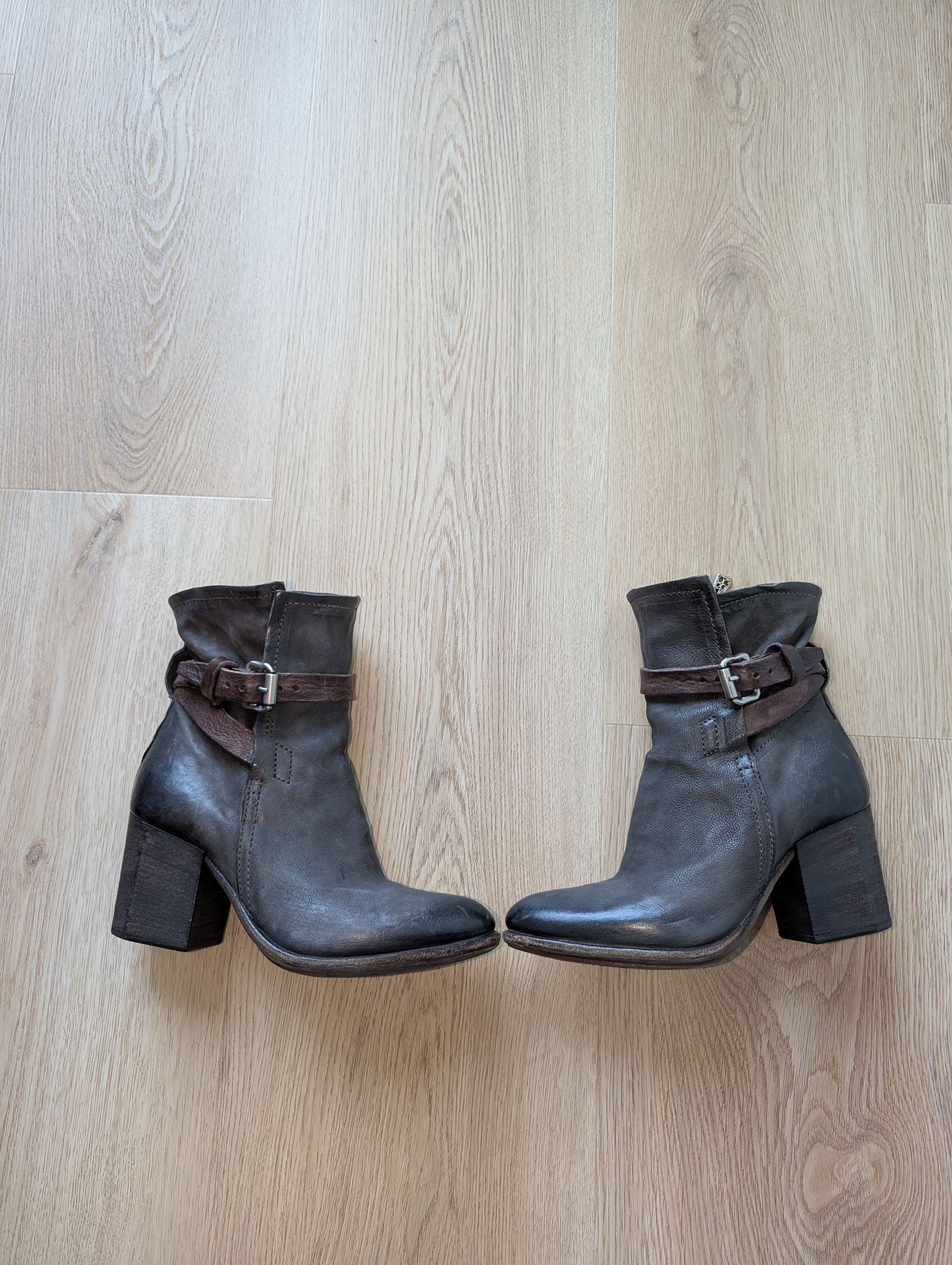 A.S.98 A.S.98 Grey Leather Avant Garde Zip Buckle Ankle Boots Size US 6 / IT 36 - 11 Thumbnail