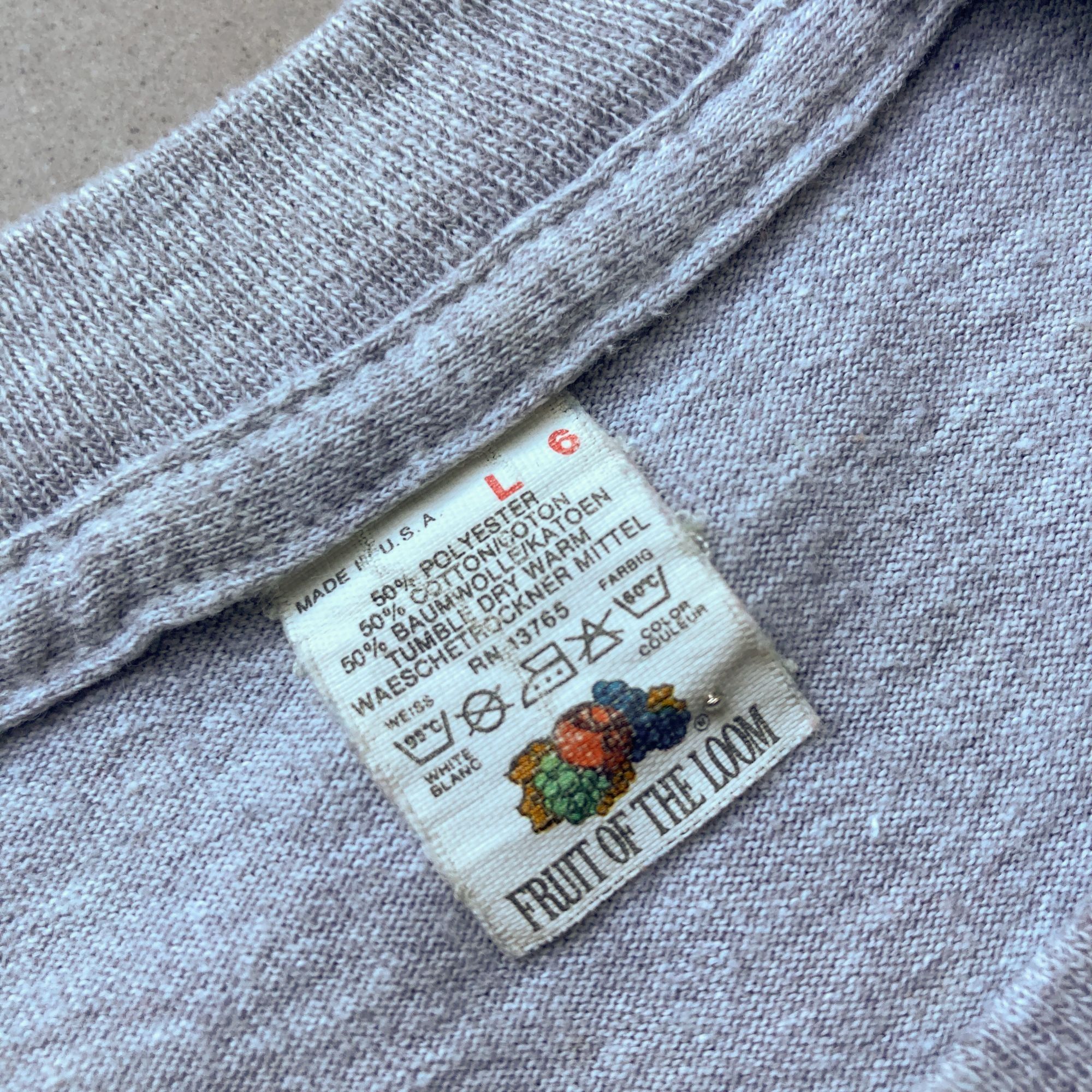 Fruit Of The Loom Vintage Supertramp 1983 World Tour Sleeveless Gray T-Shirt T Size US M / EU 48-50 / 2 - 6 Thumbnail