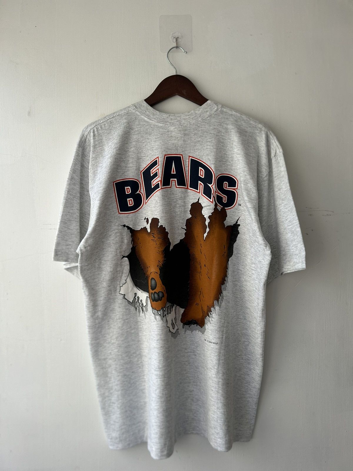 Vintage Vintage 1993 NFLP Chicago Bears Nutmeg Mirror Print Tee Size US L / EU 52-54 / 3 - 2 Thumbnail