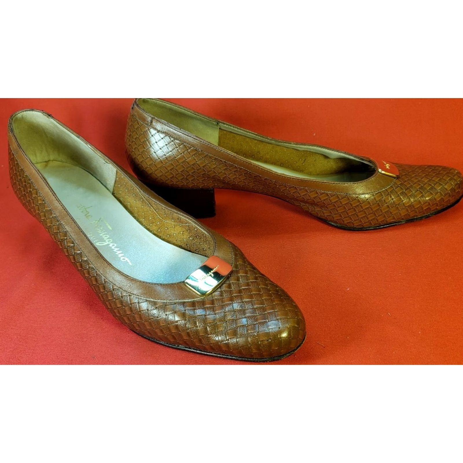 Salvatore Ferragamo Salvatore Ferragamo Pumps Women's Brown Leather Woven Pattern Kitten Heel 1.25" AA 7.5 US/38 EU 5.5 UK Size US 8 / IT 38 - 5 Thumbnail