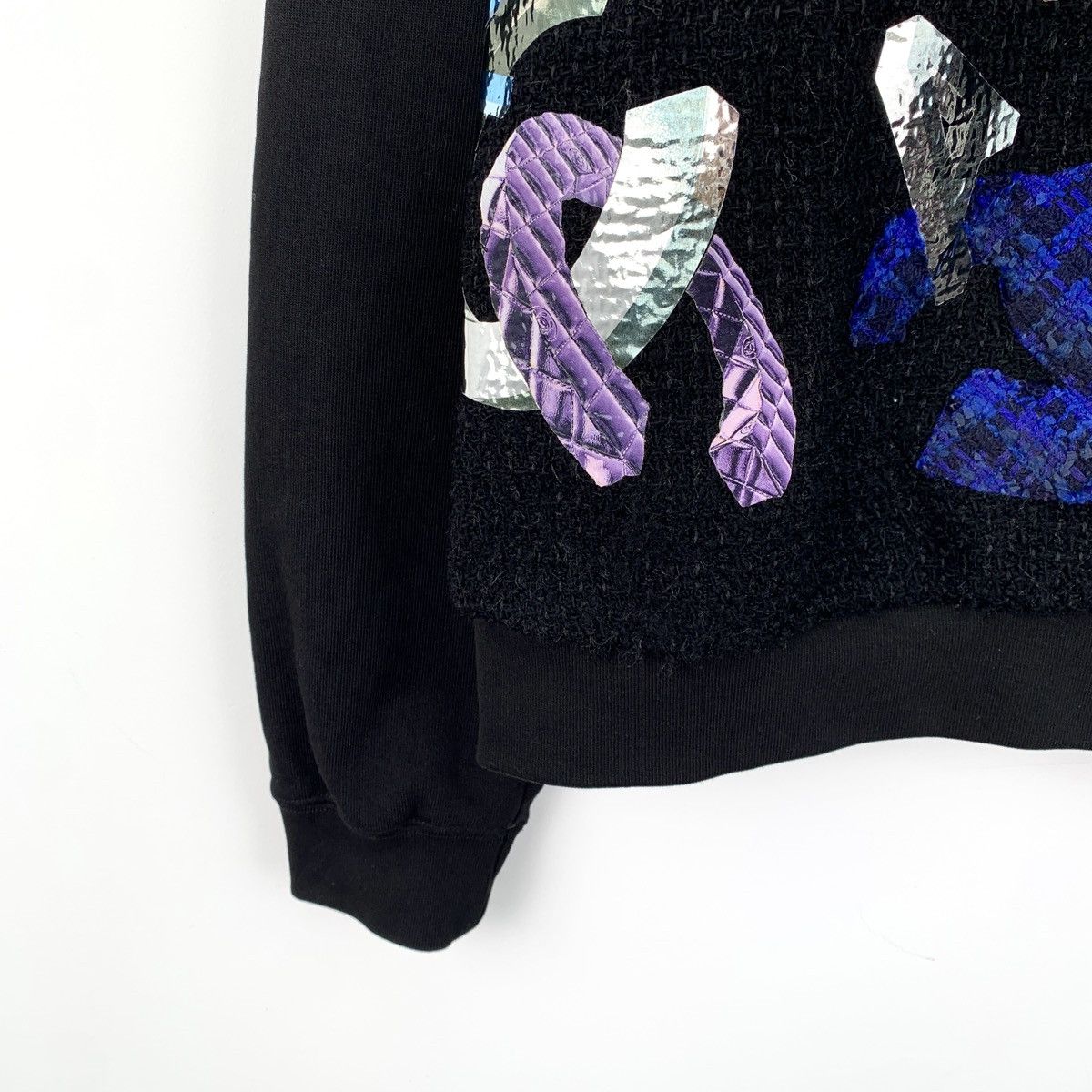 Chanel Chanel Black Logo Colorful Sequins Monogram Sweatshirt Size S / US 4 / IT 40 - 4 Thumbnail