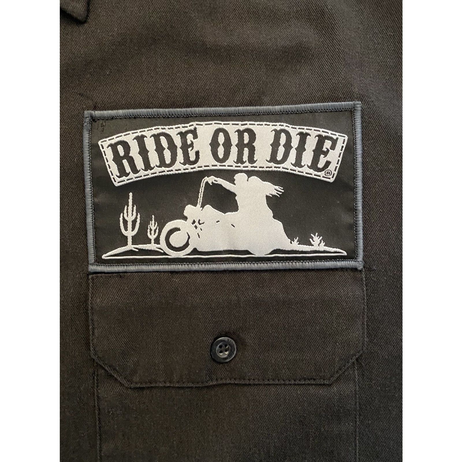 Vintage VINTAGE Ride Or Die Motorcycle T Shirt Men’s L Black Button-Up Short Sleeve Mens Motorcycle Biker Art Size US L / EU 52-54 / 3 - 6 Thumbnail