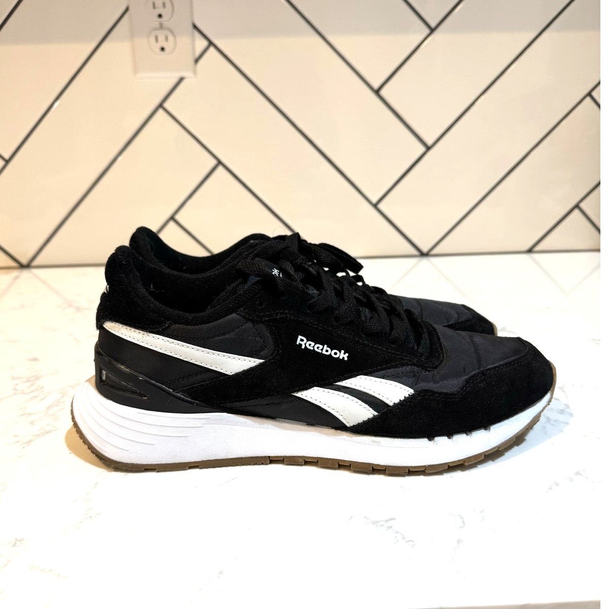 Reebok Reebok Rewind Run sneakers black white suede classic sz 9.5 Size US 9.5 / IT 39.5 - 1 Thumbnail