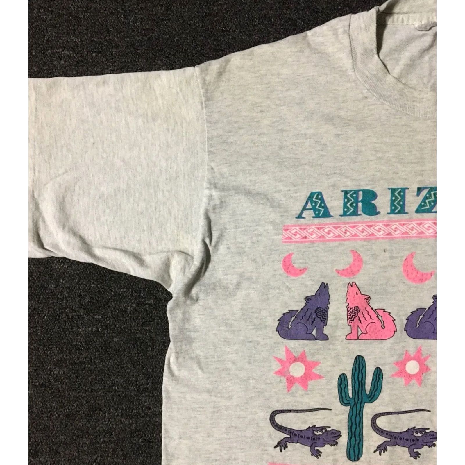 Vintage VINTAGE Arizona Faded Distress Coyote Shirt L Grunge 90s Biker Art Animal USA Sun Men T-Shirt Gray Short Sleeve Single Stitch Made in USA Size US L / EU 52-54 / 3 - 5 Thumbnail