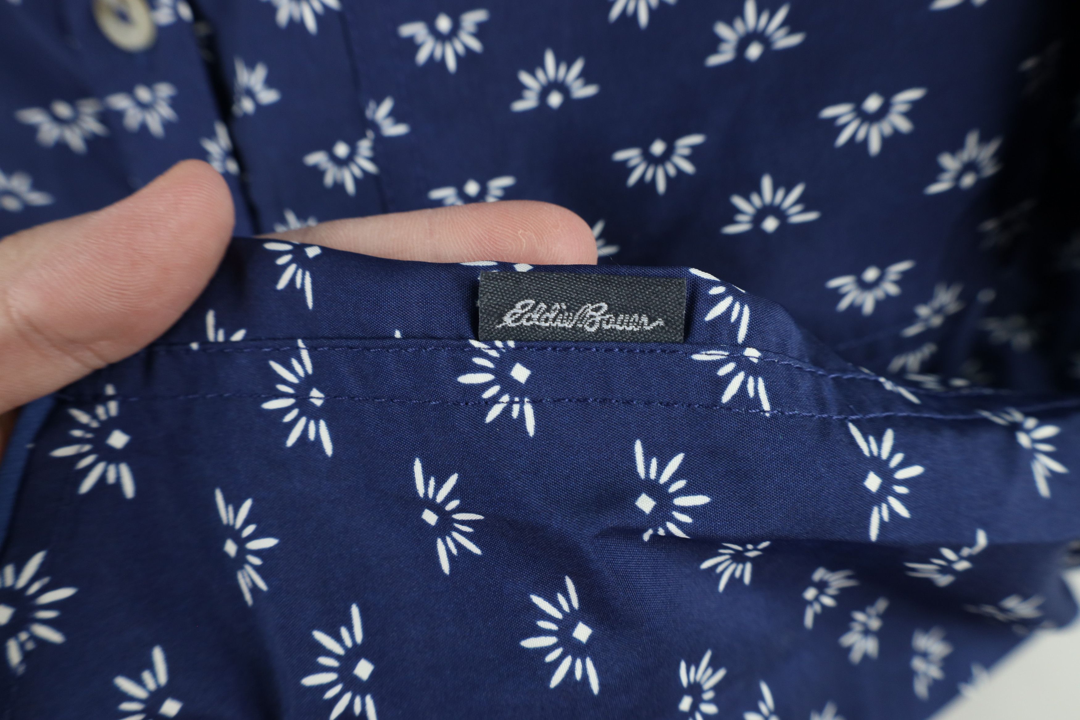 Eddie Bauer × Vintage New Eddie Bauer UPF 50 Adventure Short Sleeve Button Shirt Size US XL / EU 56 / 4 - 4 Thumbnail
