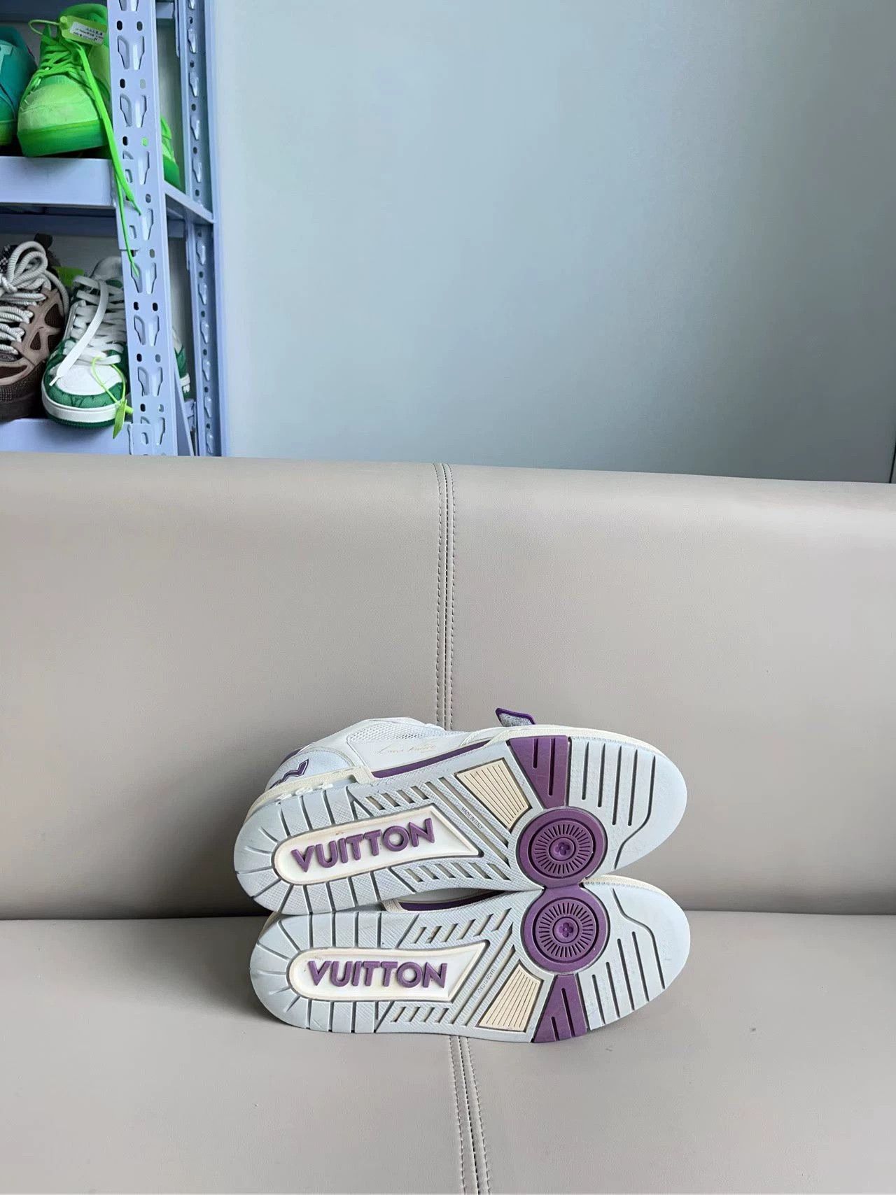 Louis Vuitton LV Trainer White/Purple Velcro 41 EU - Excellent Condition Size US 8 / EU 41 - 7 Thumbnail