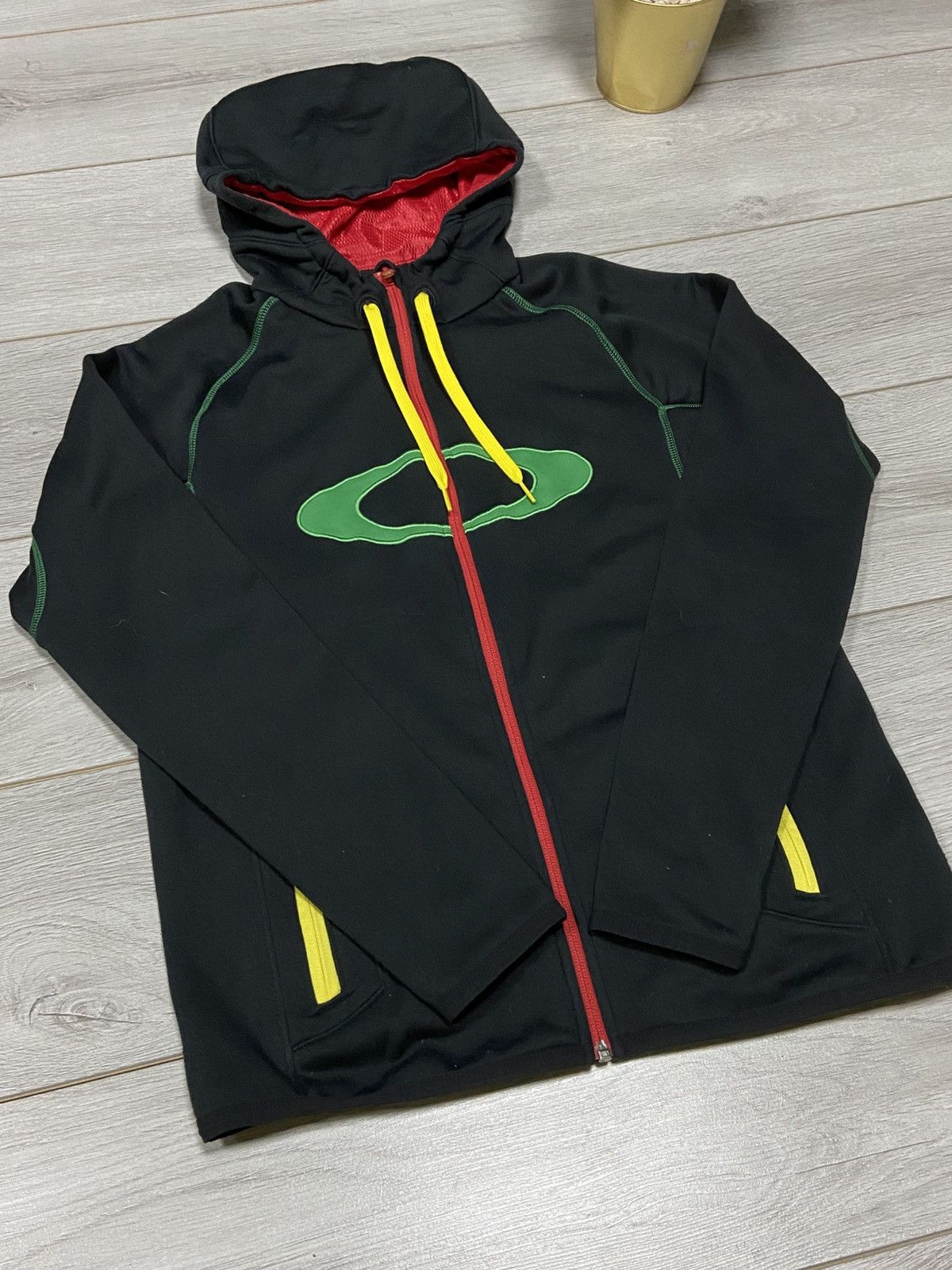 Vintage Oakley vintage black big circle centr logo zip black hoodie Size US S / EU 44-46 / 1 - 6 Thumbnail
