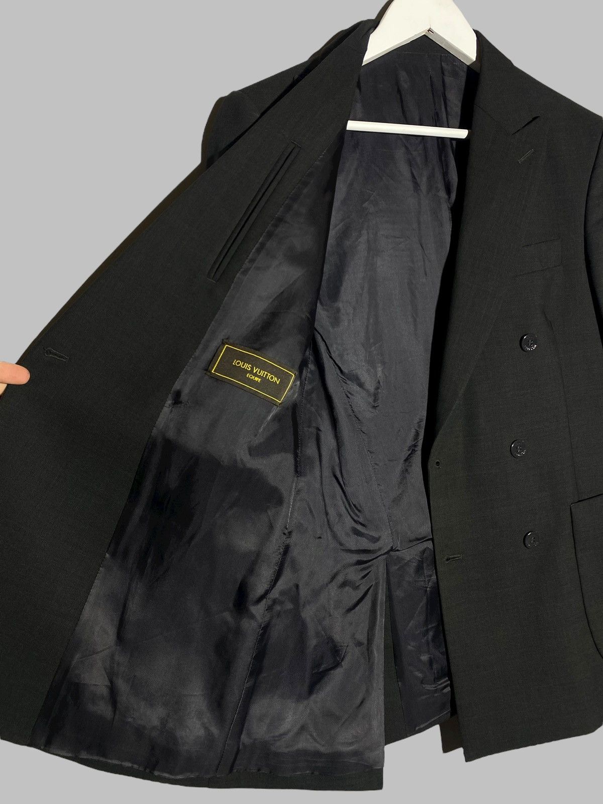 Louis Vuitton Louis Vuitton Equipe Double Breasted Grey Blazer Men’s Size 44R - 19 Thumbnail