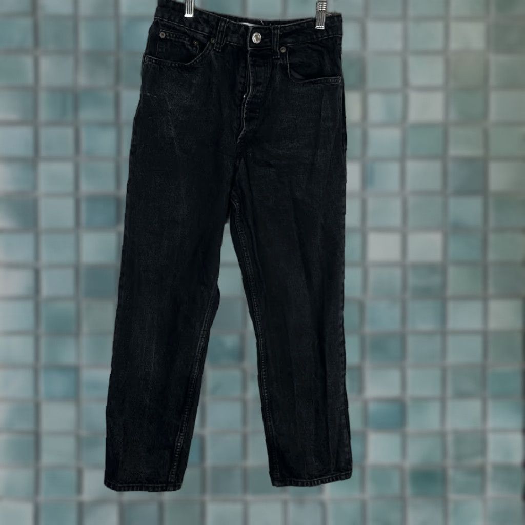Zara ZARA Jeans Women High Rise Buttonfly Straight Black Size 6 Women’s Size 6 Black Straight Jeans Size 28" / US 6 / IT 42 - 1 Thumbnail