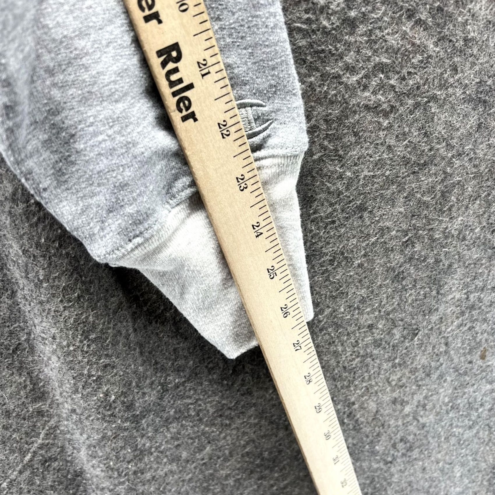 Champion VINTAGE Champion Sweater Men Large Hoodie Jacket Gray White Pullover Size US L / EU 52-54 / 3 - 5 Thumbnail