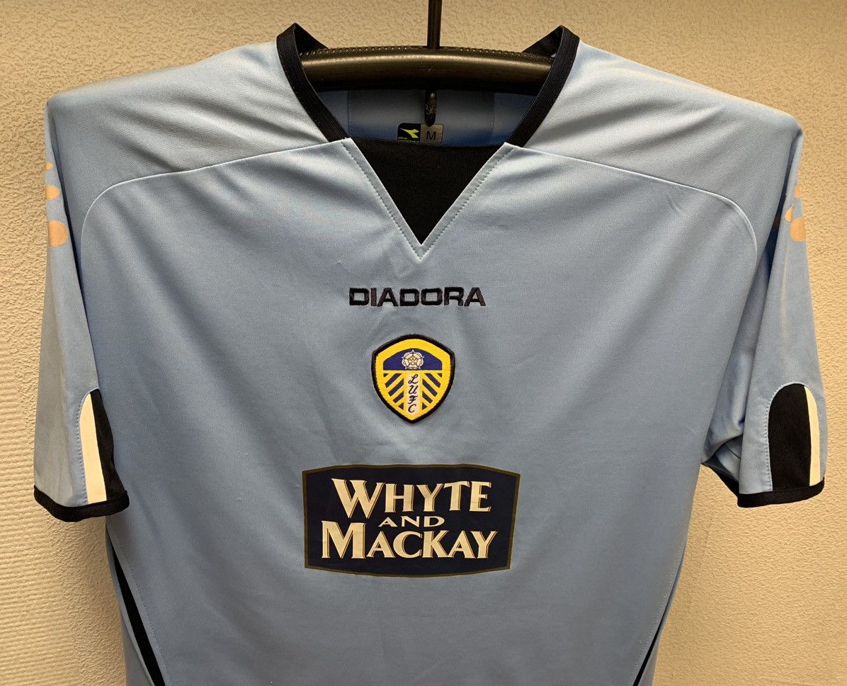 Diadora Leeds United LUFC diadora soccer jersey M sz 2000th Size US M / EU 48-50 / 2 - 3 Thumbnail
