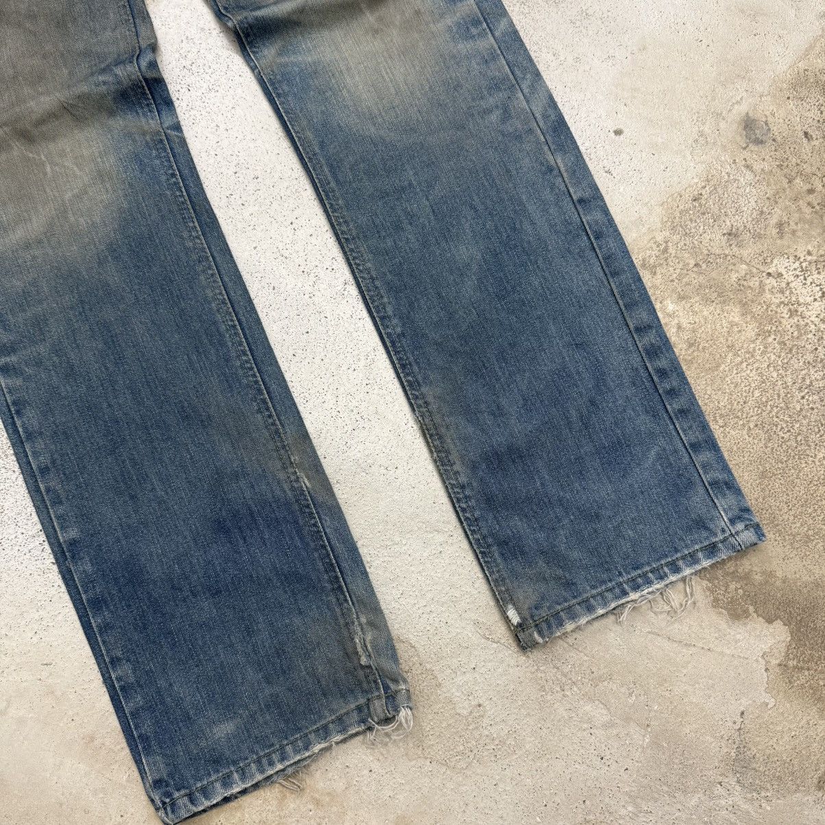 Japanese Brand Japanese Muddy Distressed Whisker Low Rise Denim Pants Size US 29 - 5 Thumbnail