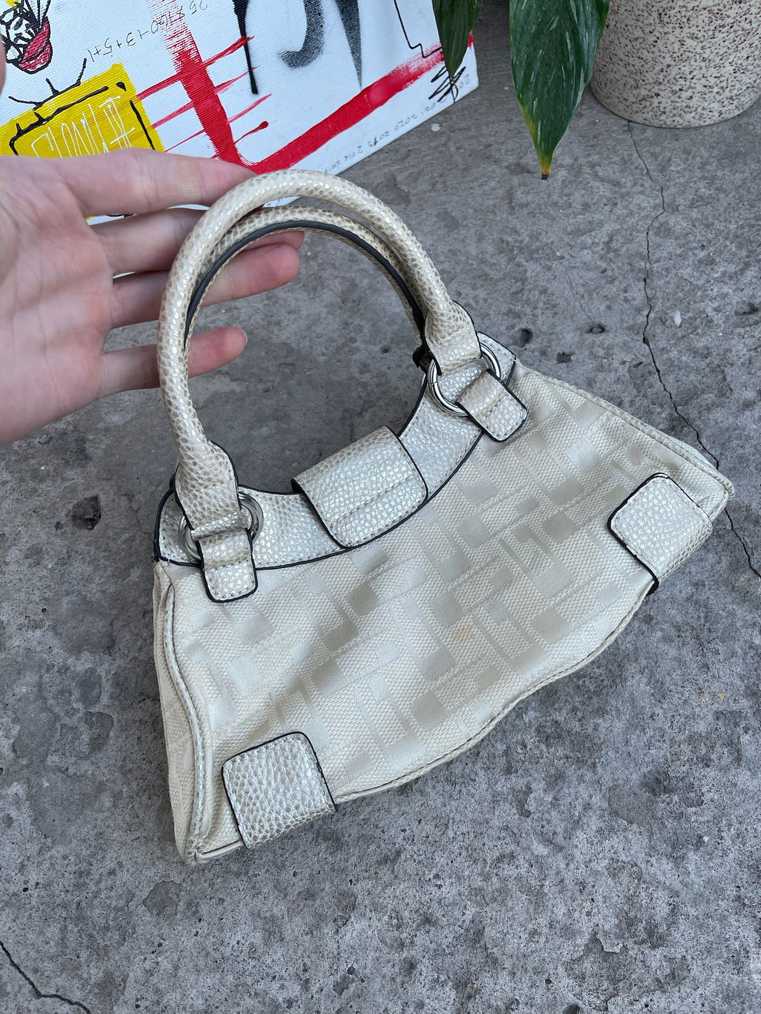 Guess Vintage Handbag GUESS monogram y2k Size ONE SIZE - 4 Thumbnail