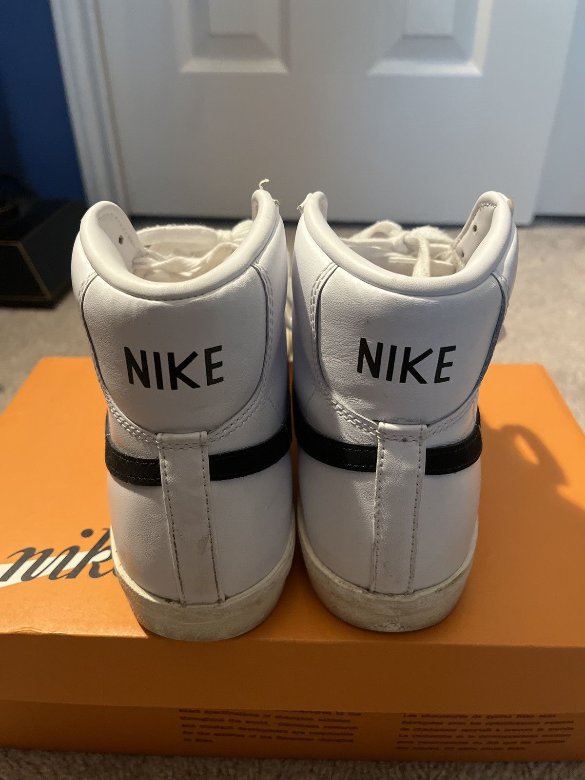 Nike White Blazer Mid ‘77 Size US 8.5 / EU 41-42 - 4 Thumbnail