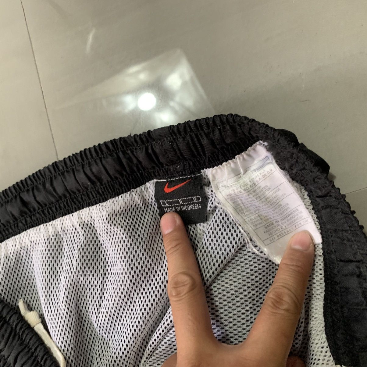 Nike Rare Vintage Nike Track Pants Size US 33 - 4 Thumbnail