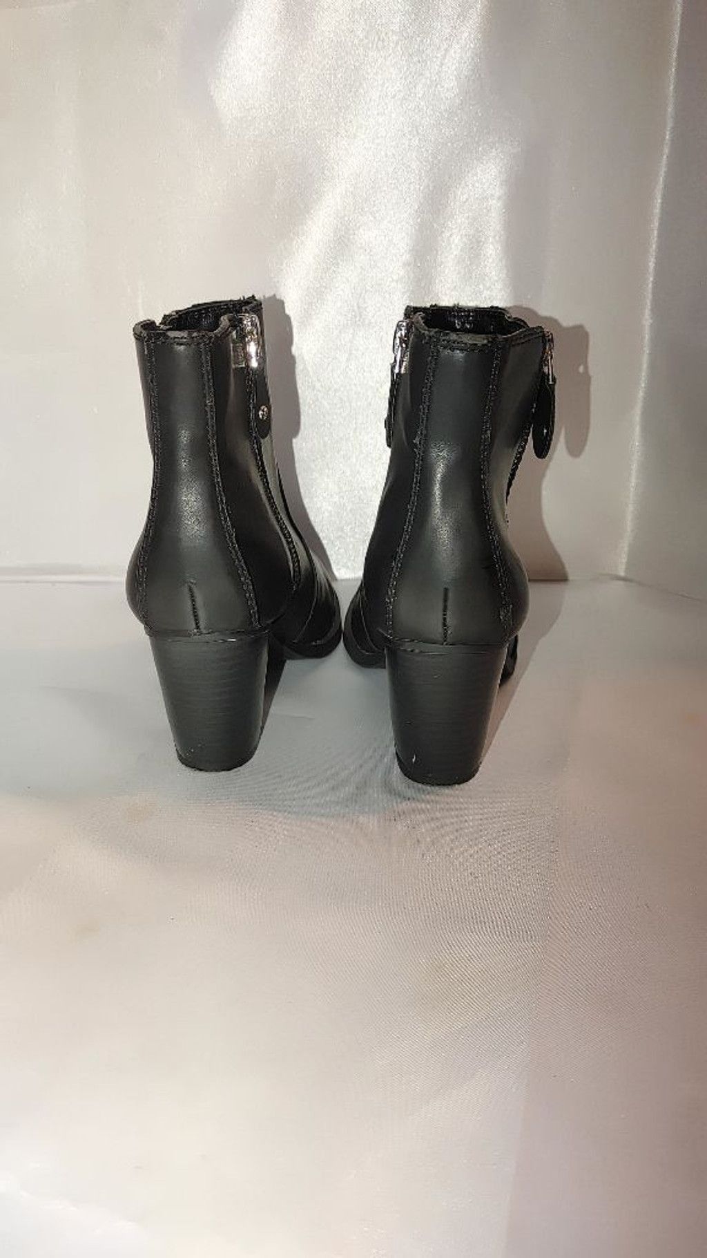 Vera Wang Vera Wang Booties Size 6 Size US 6 / IT 36 - 6 Thumbnail