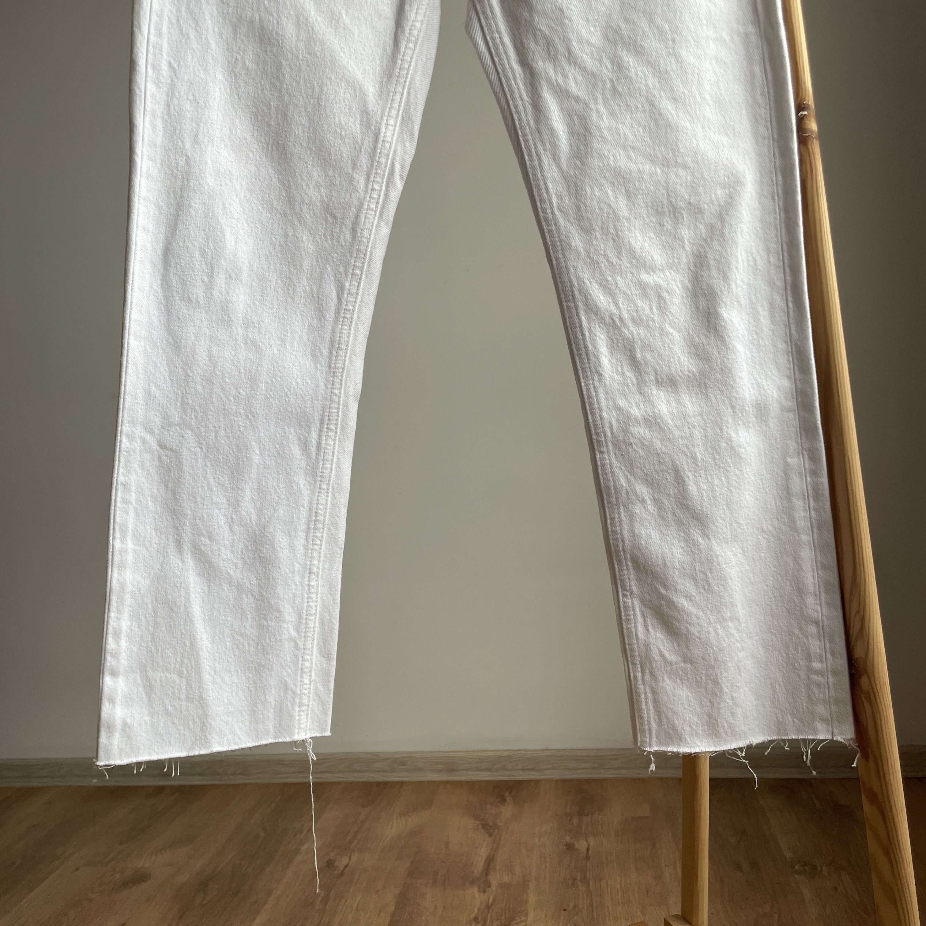 Acne Studios Acne Studios Jones/Optic White Cropped Denim Size 30 Size US 30 / EU 46 - 6 Thumbnail