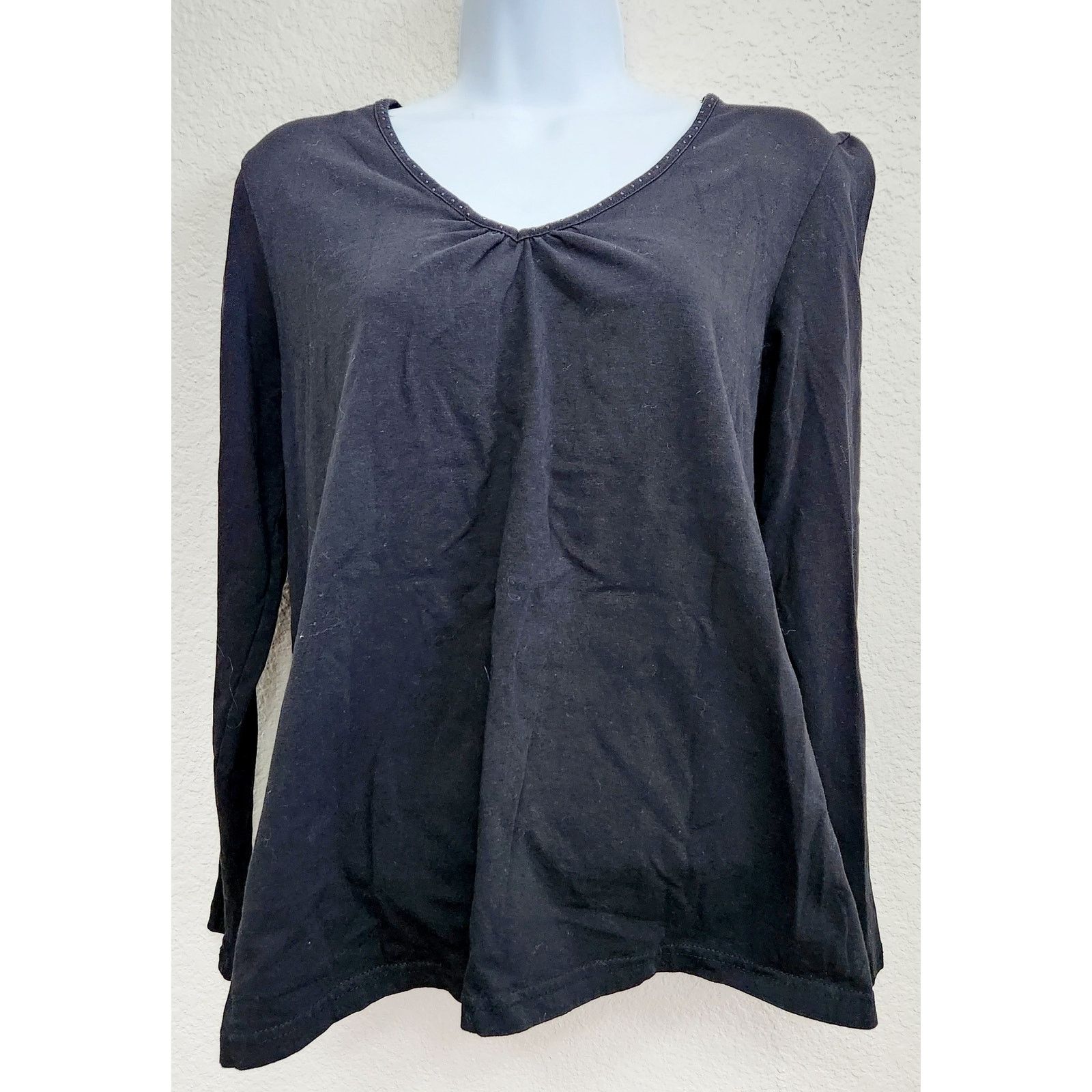 Other Announcements Maternity Black Pleated V Neck Top Medium Size M / US 6-8 / IT 42-44 - 1 Thumbnail