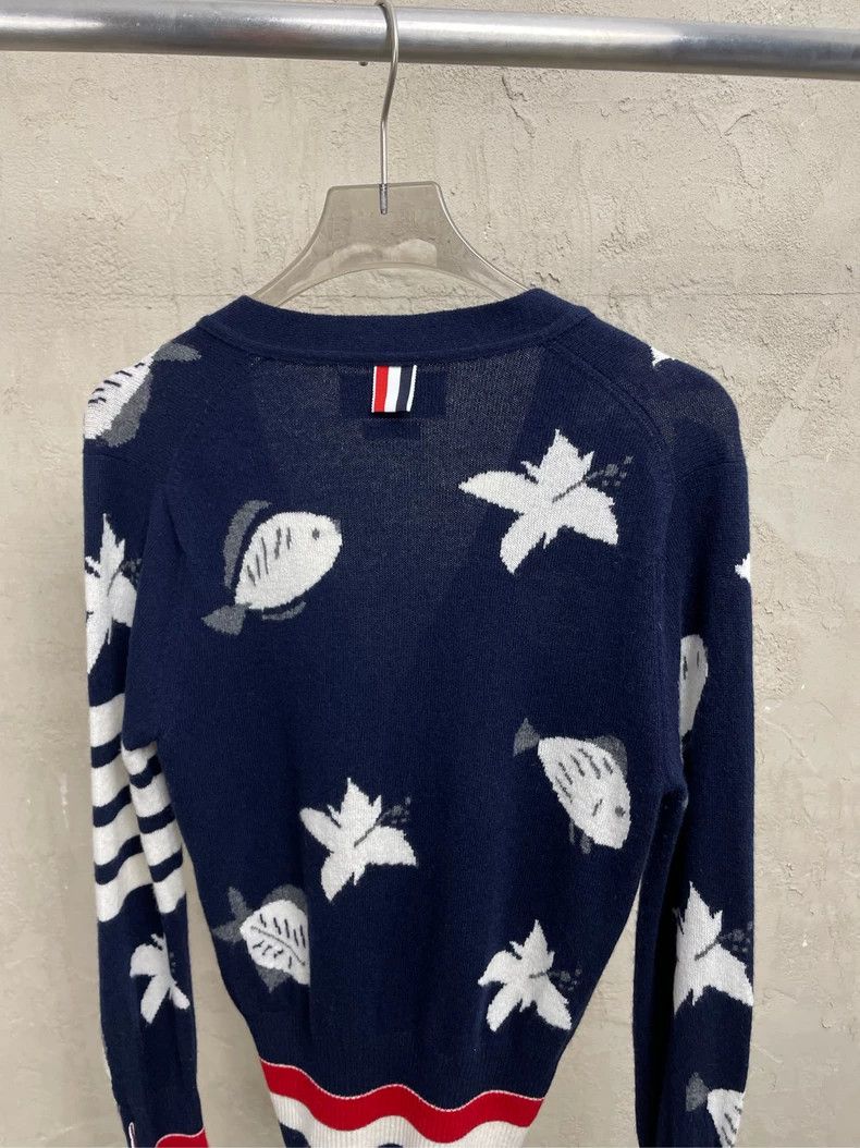 Thom Browne Thom browne Dark blue small fish four-striped pure cashmere Size XS / US 0-2 / IT 36-38 - 4 Thumbnail
