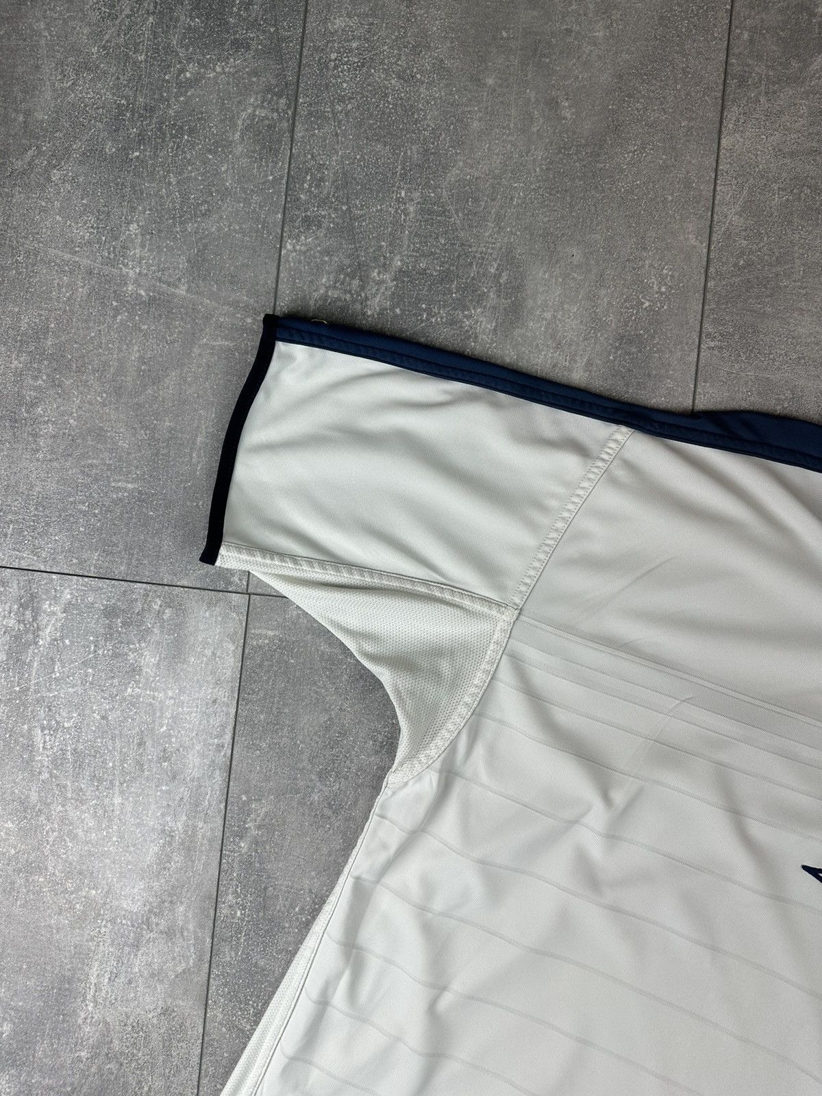 Umbro Umbro England 2003/04 Home Reversible Football Soccer Jersey Size US XL / EU 56 / 4 - 6 Thumbnail