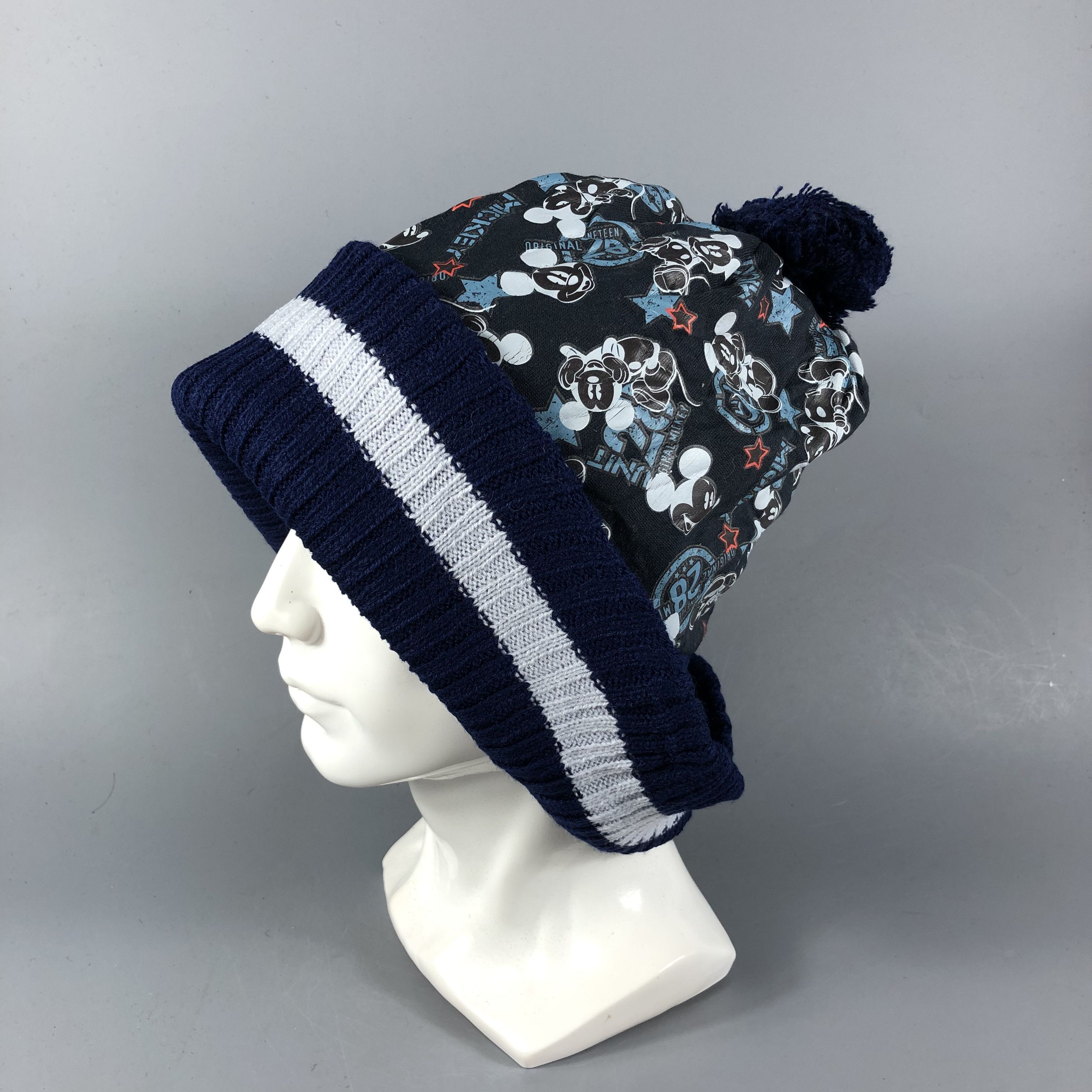 Mickey Mouse Mickey Mouse Slouchy Bobble Beanie Snowcap Snow Hat B795 Size ONE SIZE - 1 Thumbnail