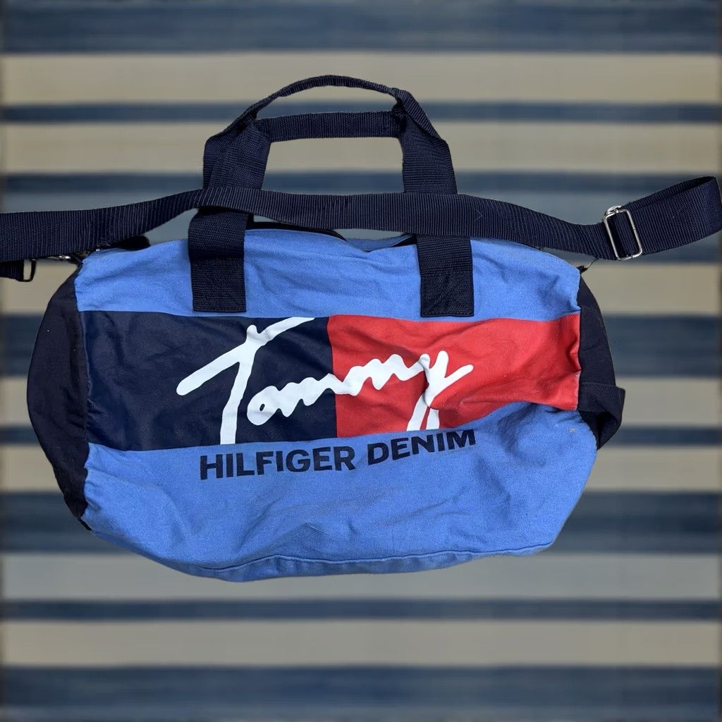 Tommy Hilfiger VINTAGE Tommy Hilfiger Duffel Bag Red Flag Logo Large Denim 90s Gym Travel Blue Canvas 1990s Mens Bag Size ONE SIZE - 1 Thumbnail