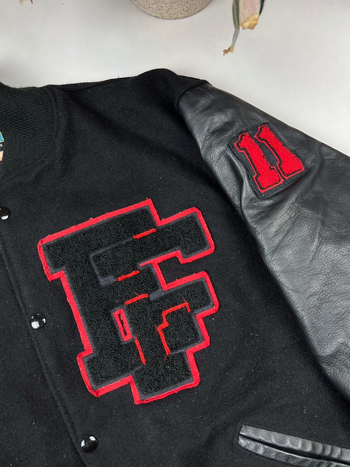 Leather Rare Leather Jacket Mecca Indian native Usa Big Logo Varsity Size US XL / EU 56 / 4 - 8 Thumbnail
