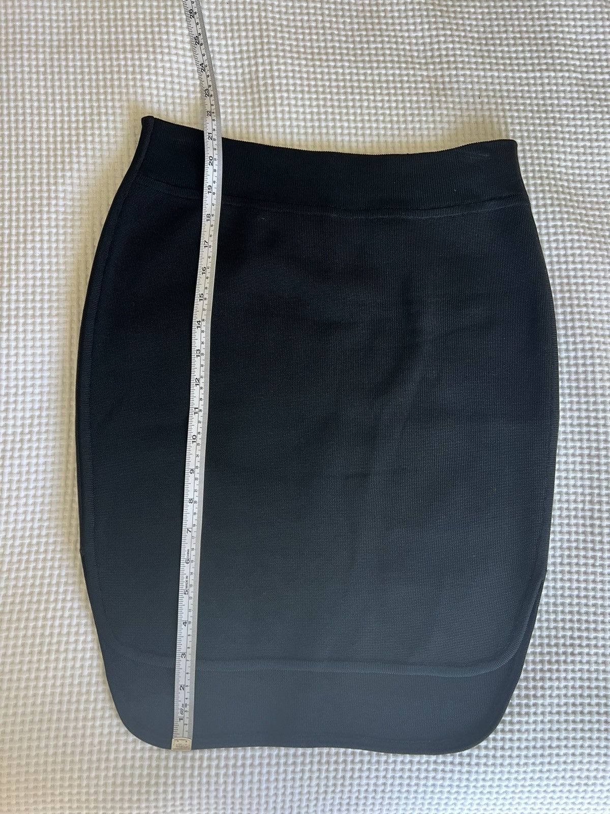 Alexander Wang Alexander Wang Black Fitted Mini Skirt in Size Medium Size 32" / US 10 / IT 46 - 3 Thumbnail
