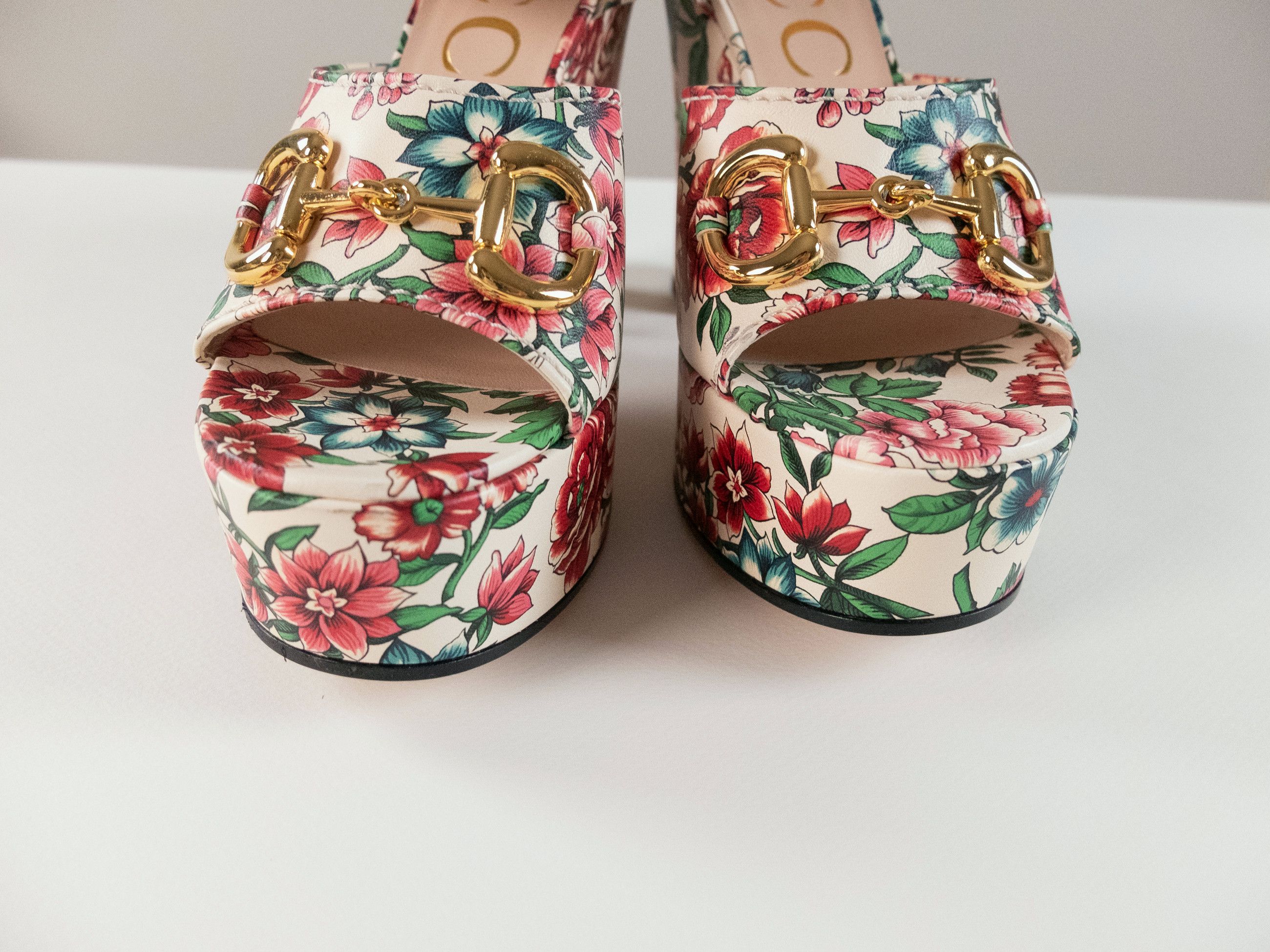 Gucci GUCCI Charlotte white floral print horsebit platform sandals Size US 9.5 / IT 39.5 - 5 Thumbnail