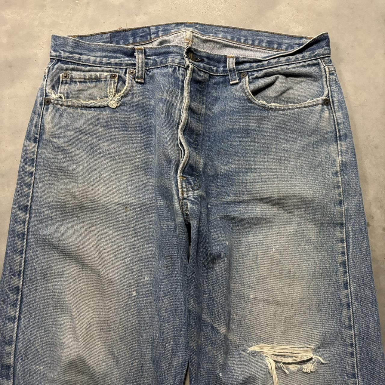 Levi's × Vintage Crazy Vintage 90s Grunge Levi’s 501 Faded Medium Wash Distressed Denim Jeans! Size US 36 / EU 52 - 5 Thumbnail