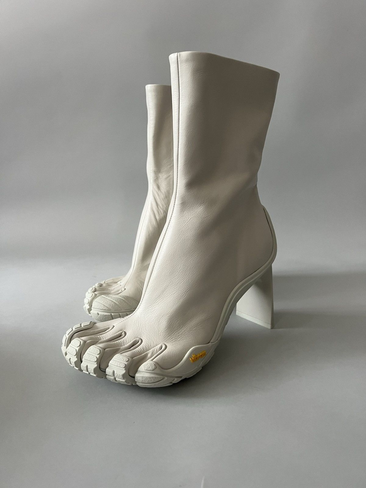 Balenciaga Vibram Leather Five Fingers Heeled Sock Boots Size US 7 / IT 37 - 5 Thumbnail