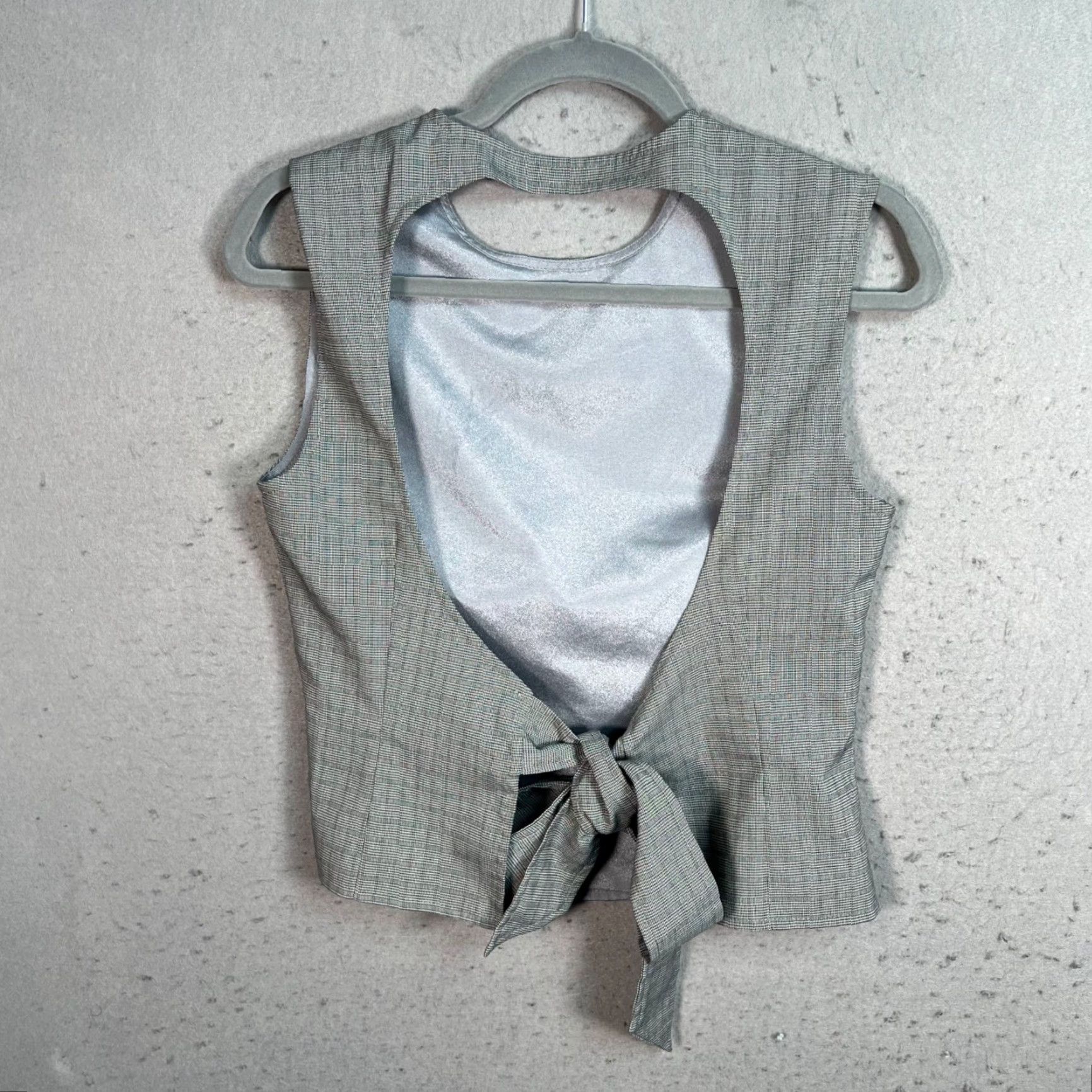 Lioness Lioness Gray Plaid Sleeveless Tie-Back Top Medium Polyester Blend Size M / US 6-8 / IT 42-44 - 2 Thumbnail