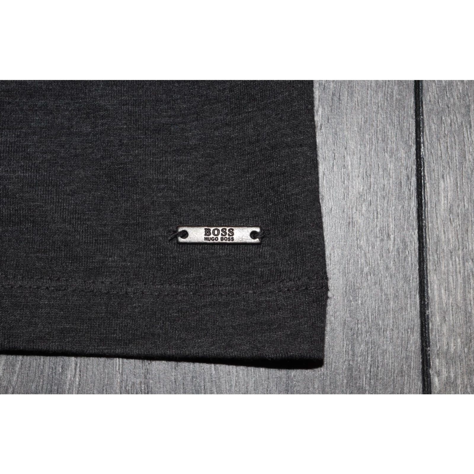 Hugo Boss HUGO BOSS T-SHIRT MEN L GRAY COTTON CREW NECK SLIM FIT ORIGINAL SHIRT Size US L / EU 52-54 / 3 - 5 Thumbnail