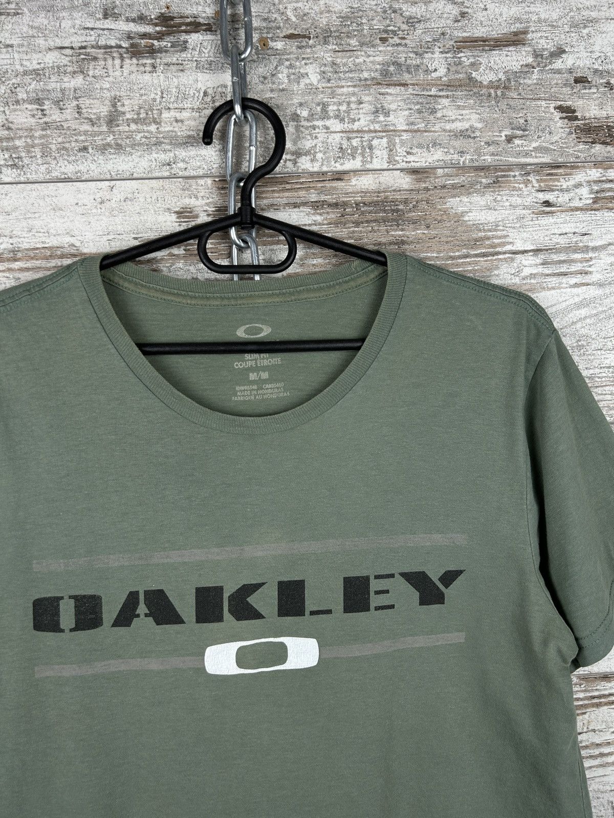 Japanese Brand Mens Vintage Oakley T Shirt centre logo y2k rare streetwear Size US M / EU 48-50 / 2 - 2 Thumbnail