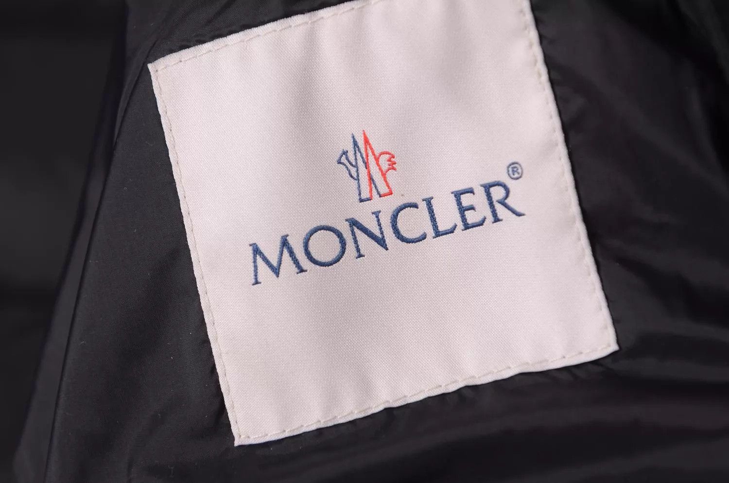 Moncler Moncler Puffer Down Jacket Size XS / US 0-2 / IT 36-38 - 2 Thumbnail