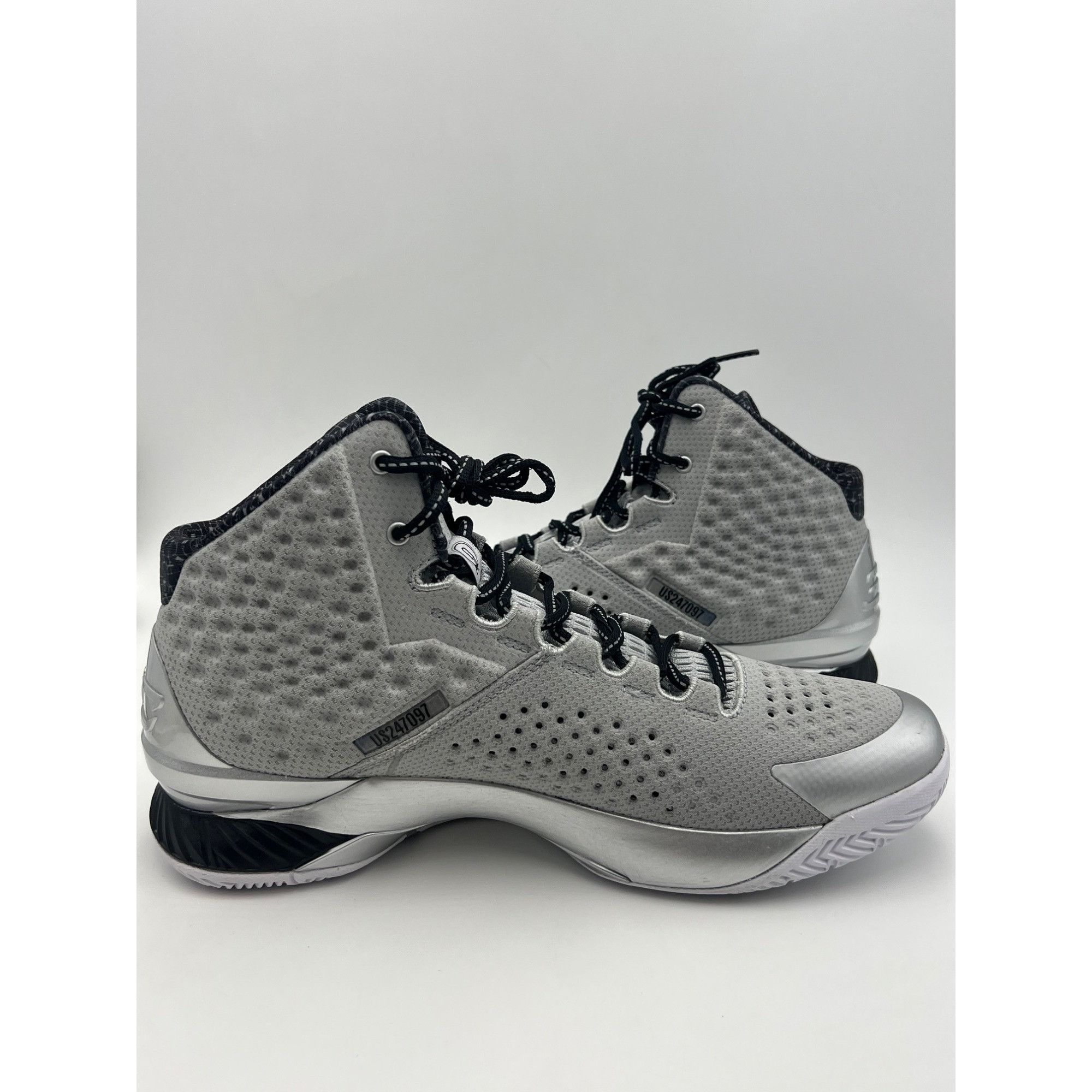 Under Armour Size 11.5—Men's Under Armour Curry 1 Retro Black History Mon Size US 11.5 / EU 44-45 - 3 Thumbnail