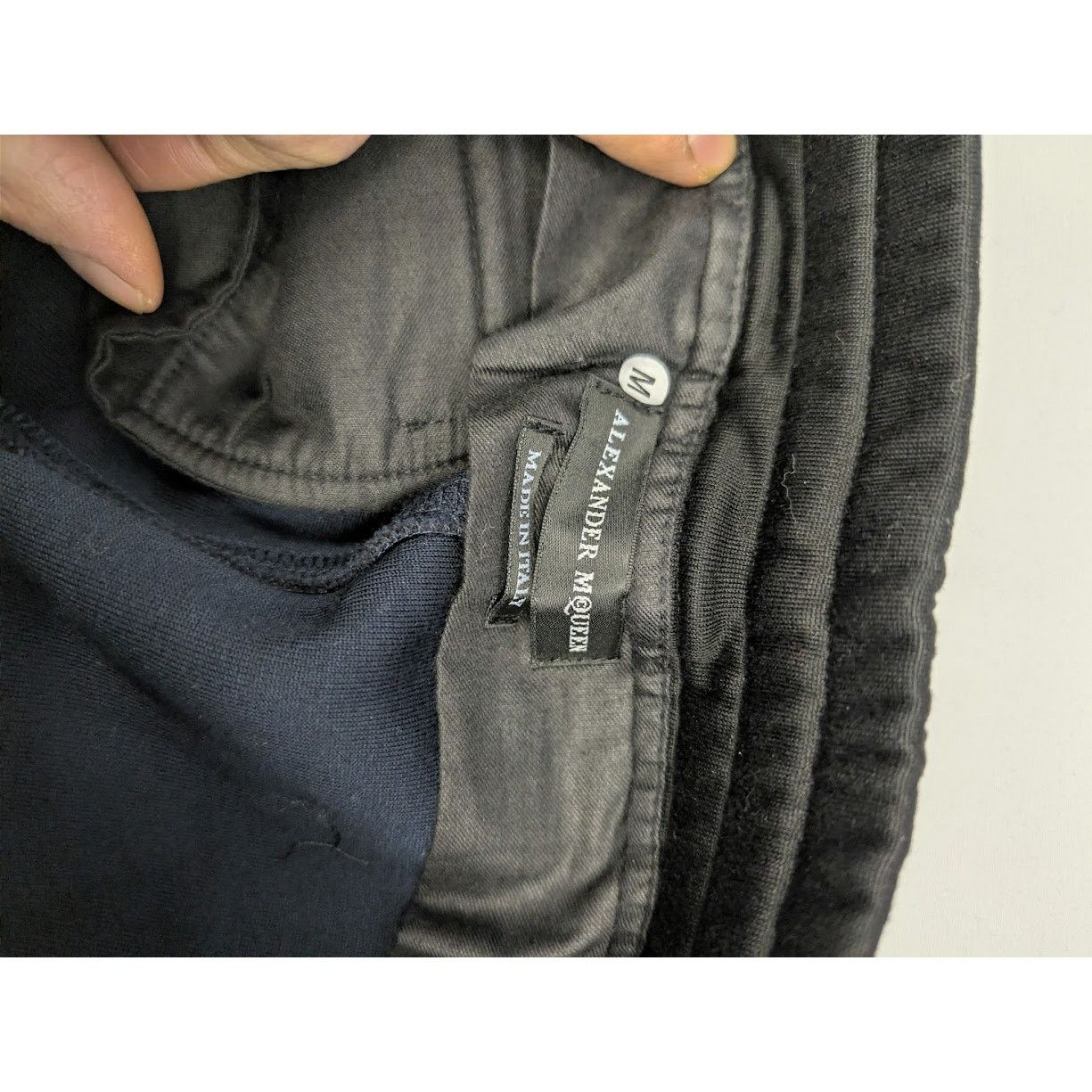 Alexander McQueen o1rshd1 Sweatpants & Joggers in Black Size US 32 / EU 48 - 18 Thumbnail