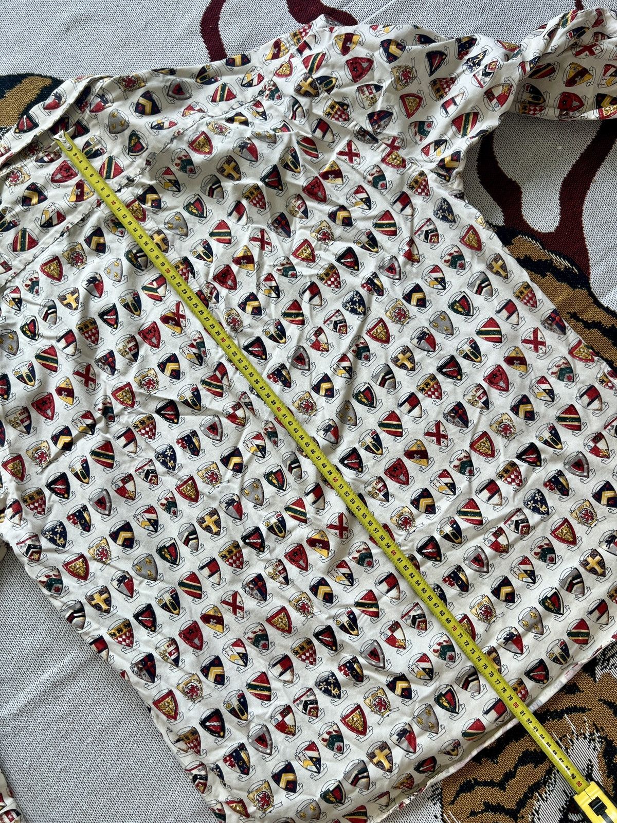 Tommy Hilfiger × Vintage Tommy Hilfiger vintage 90s cream & multi-coloured shirt Size US XXL / EU 58 / 5 - 11 Thumbnail