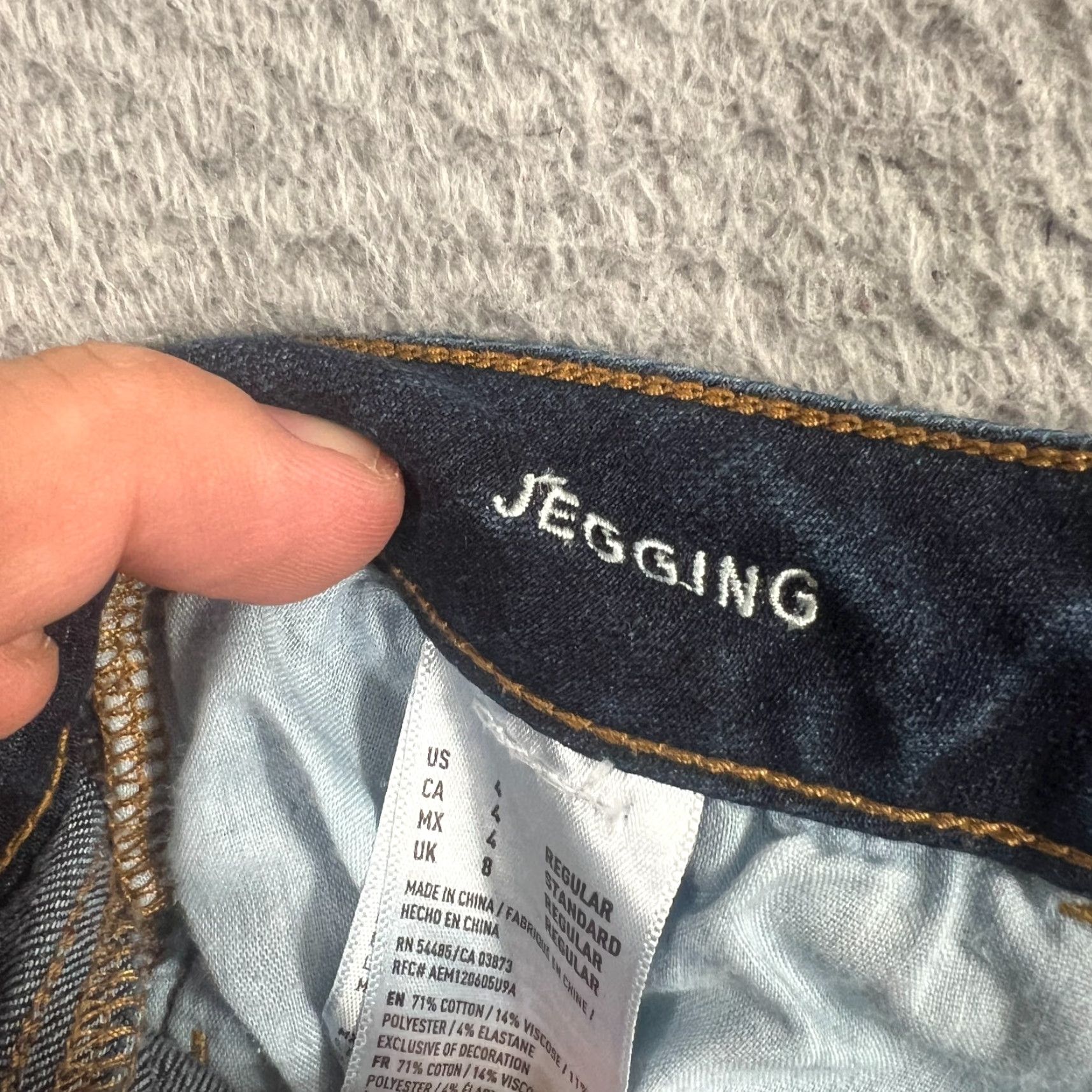 American Eagle Outfitters American Eagle Outfitters Jeans Womens 4 Jegging Distressed Denim Blue Size 27" / US 4 / IT 40 - 7 Thumbnail