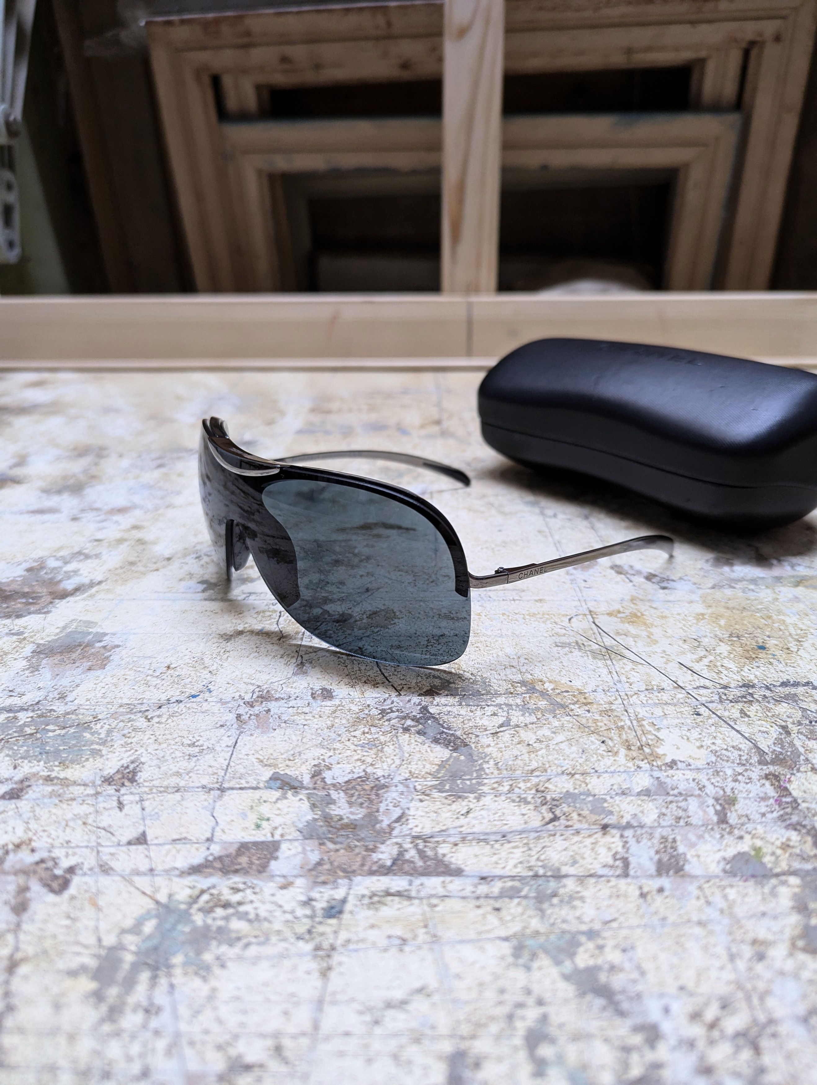 Chanel 00s Chanel Shield Rimless Sunglasses Size ONE SIZE - 1 Thumbnail
