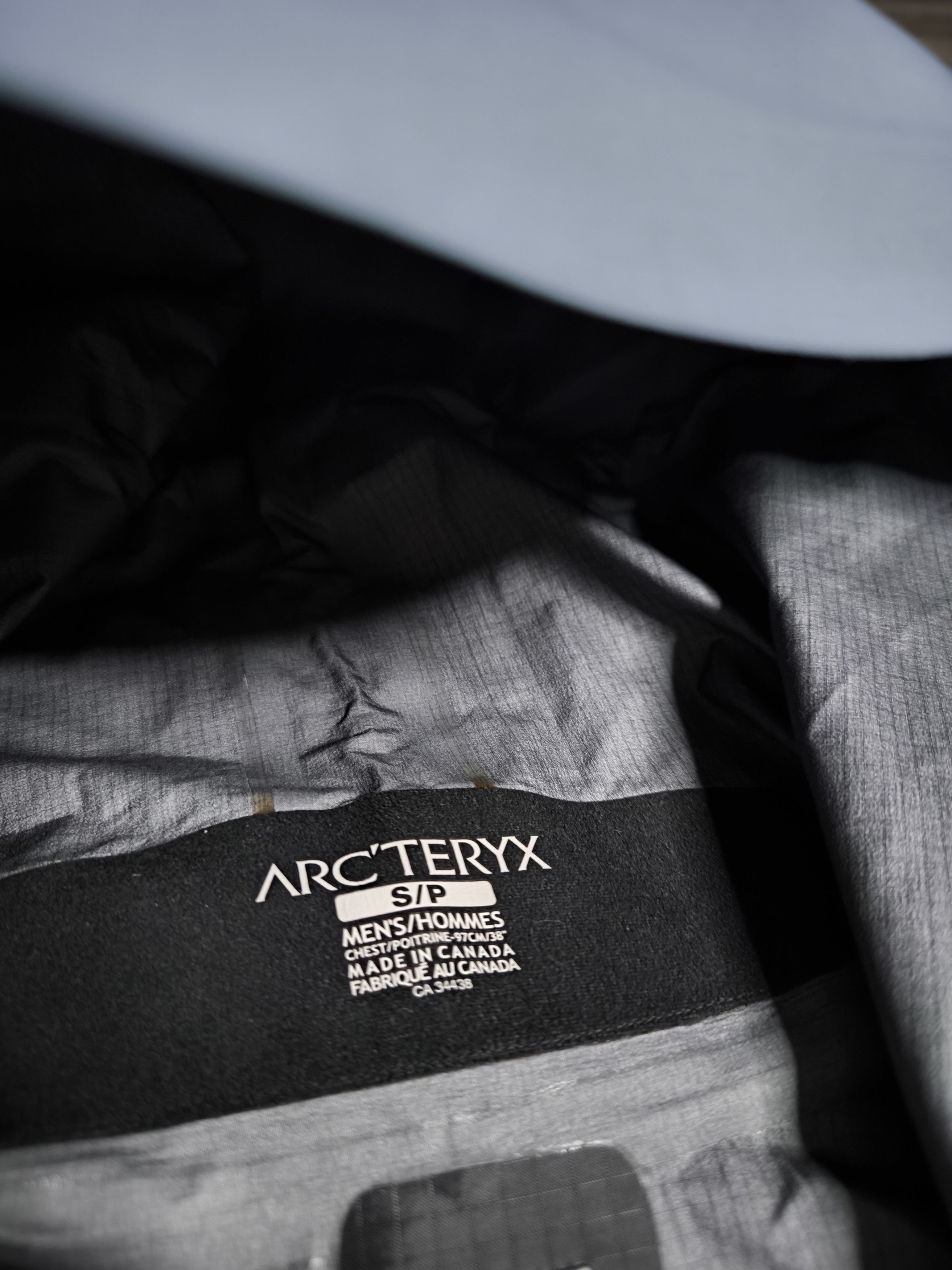 Arc'teryx Men's Arcteryx Alpha SV GORETEX PRO Jacket Size S Arc'teryx Size US S / EU 44-46 / 1 - 14 Thumbnail