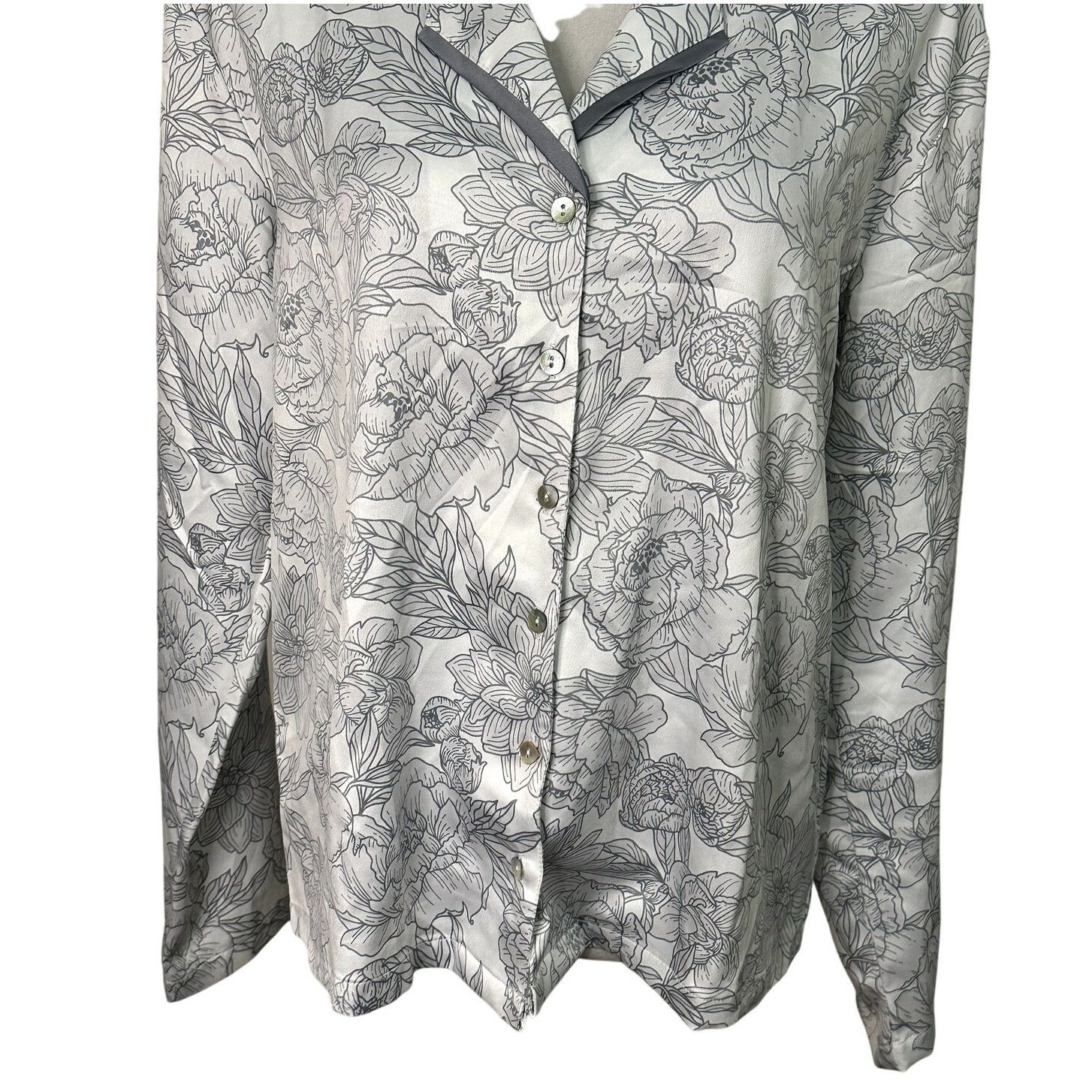 Nordstrom Nordstrom Rack Women's Gray/White Floral Satin Sleep Shirt M Size M / US 6-8 / IT 42-44 - 3 Thumbnail