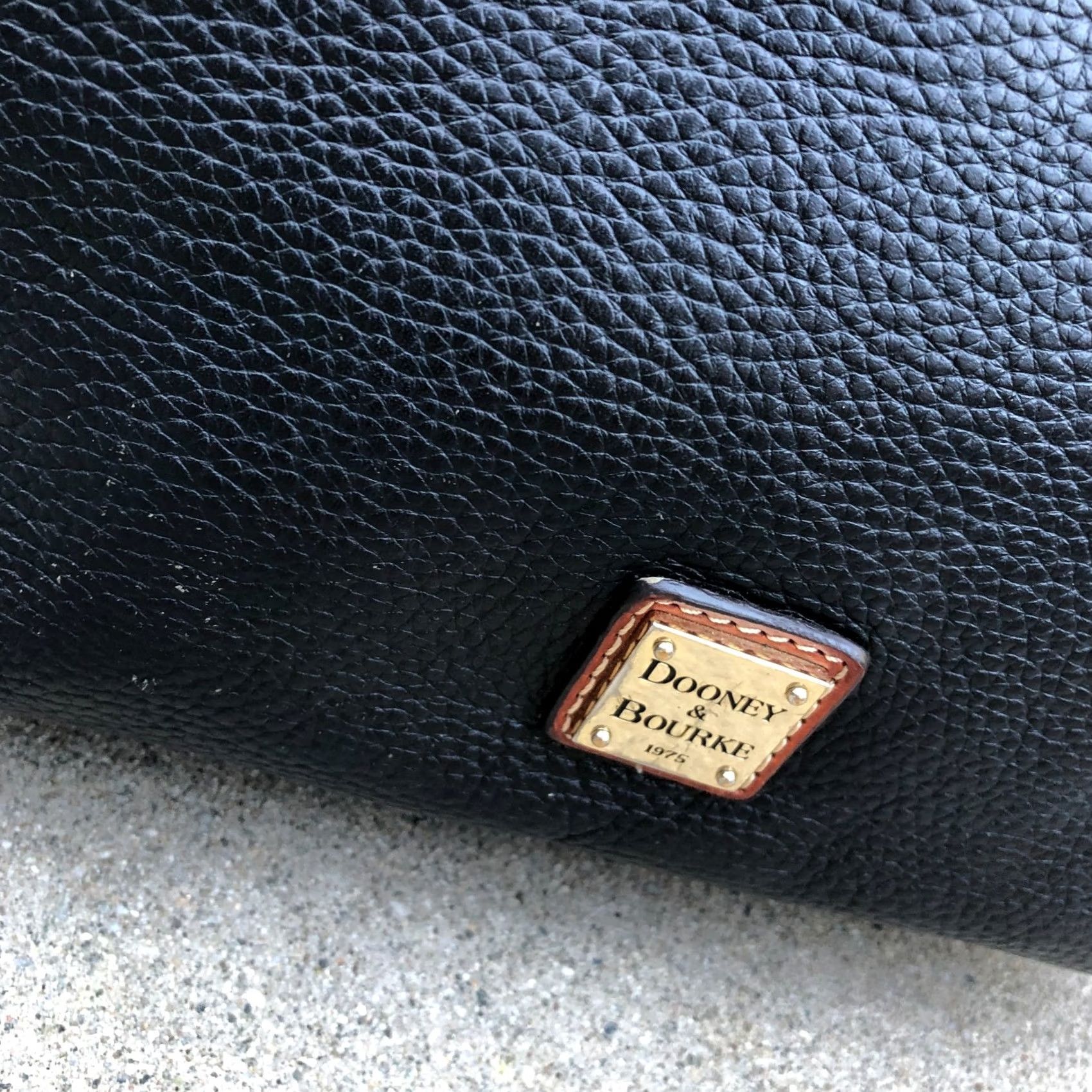 Dooney & Bourke DOONEY & BOURKE Leather Large Tote Purse Shoulder Bag Black Zipper Designer Size ONE SIZE - 4 Thumbnail