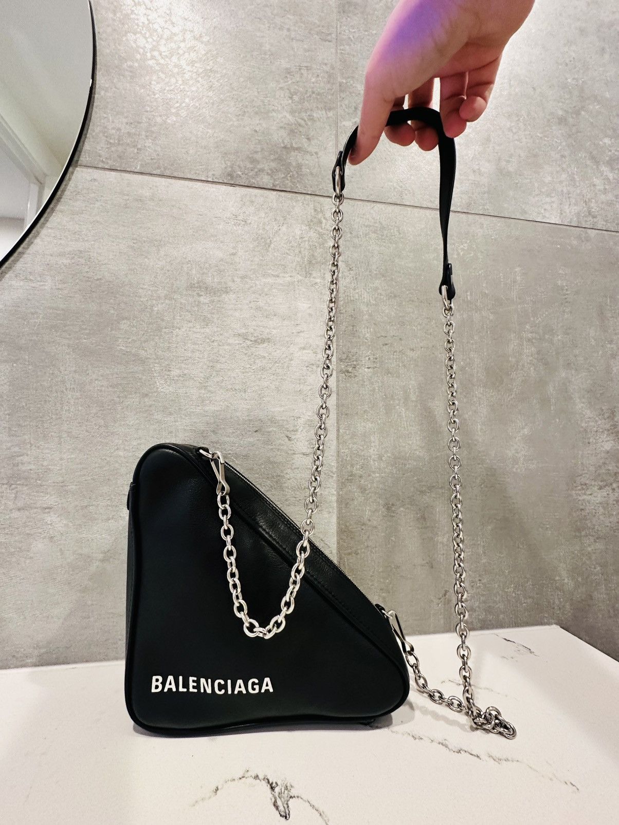 Balenciaga Balenciaga OG Triangle Bag with Chain, New with Tags Size ONE SIZE - 4 Thumbnail