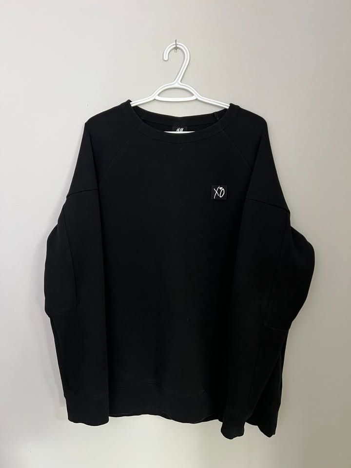 H&M × The Weeknd The Weeknd Xo Crewneck Sweatshirt H&M Collab Size US XL / EU 56 / 4 - 2 Thumbnail